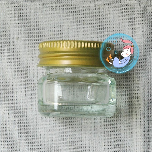 ขวดยาดมสมุนไพร 495 ฝาทอง 3x3 สูง 3.5 ซม บรรจุ ยาดม 5 กรัม,ยาหม่อง