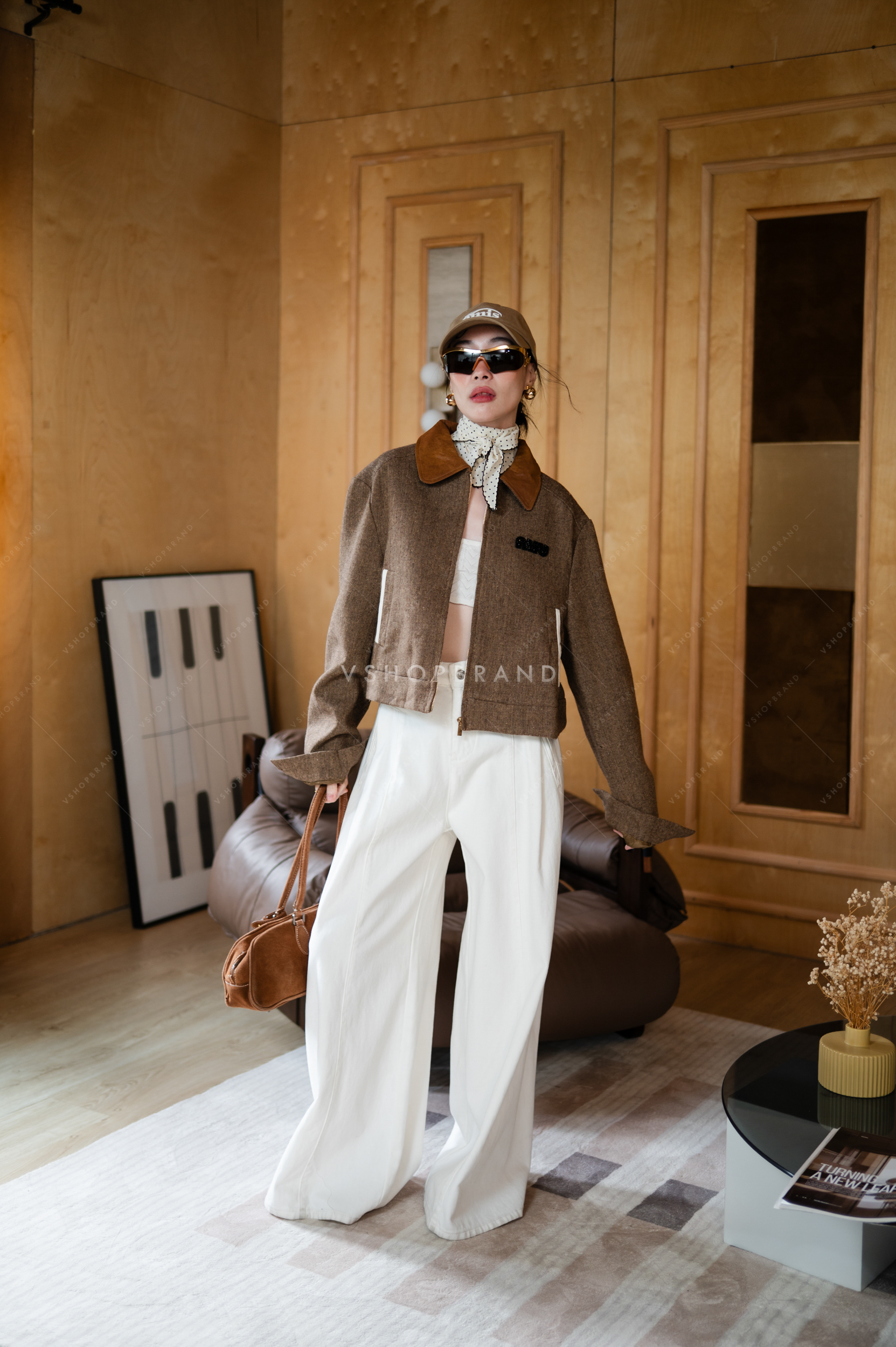 เสื้อคลุมผ้าทอ ปกหนัง อก miu.miu #vshopbrand #vshop #สูท #blazer #สูท #workingoutfit #outfits #girlstyle #womenwear #ชุดทำงาน #เสื้อสูท #เสื้อคลุม #ootd #แจ็คเก็ต #jacket