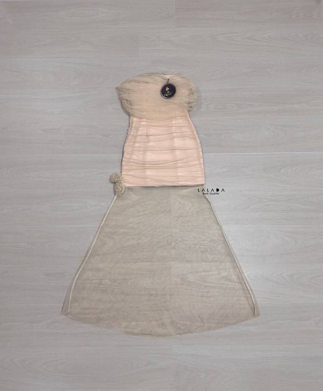 เดรสสวยหรู ทรงปาดไหล่ พอดีตัวช่วงล่างผ้าซีทรู เรียบหรูลัคชู สีนี้ขับผิว #ชุดไปเที่ยว #ชุดไปงาน# ชุดปาร์ตี้#ชุดวันเกิด #ชุดไปงาน#ชุดออกงาน