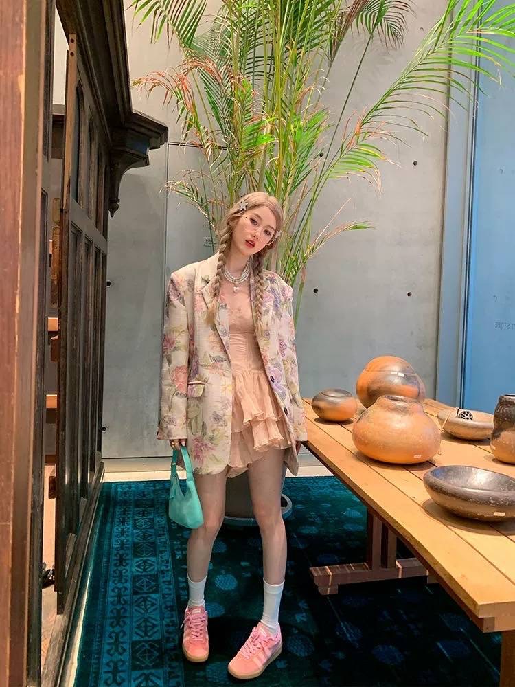 เสื้อสูทตัวยาว ลายดอกไม้ สีสันสดใส งานเกรดพรีเมี่ยม มีซับในอย่างดีค่ะ