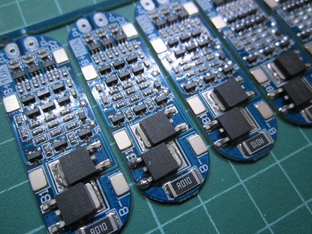 PCM 18650 แบตเตอรี่ลิเธียม 3เซล11.1V/12.6V สูงสุด 10A