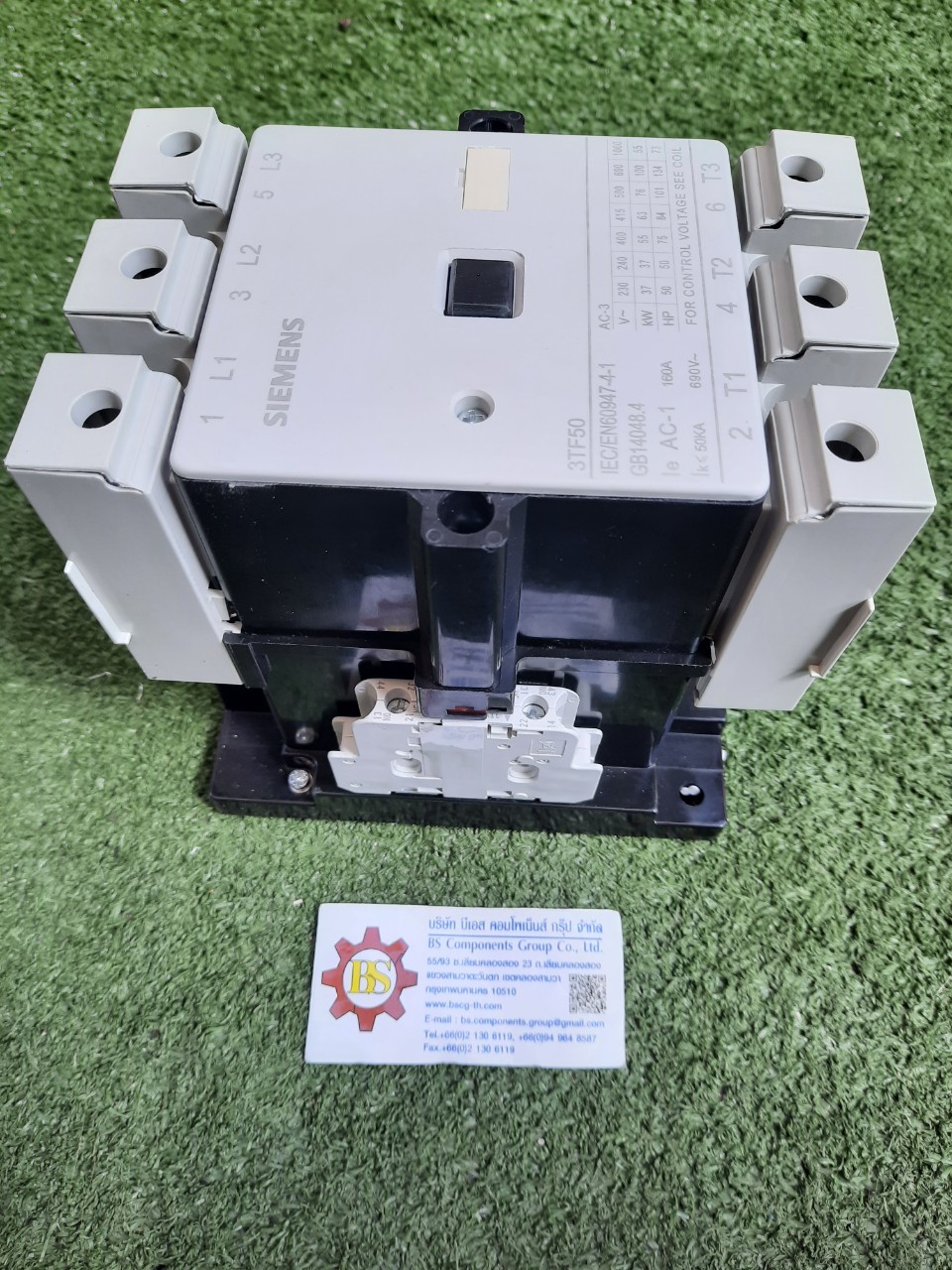 SIEMENS : 3TF5022-0XP0 Contactor AC 50 HZ, coil230/220 V AC3 400 V 110 A 55 kWAUX. contacts: 2 NO + 2 NC size 6 screw connection