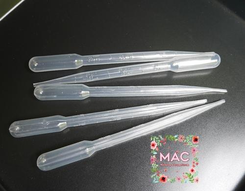 ปิเปตต์ (pipette) ใช้สำหรับตวง ปริมาตร 1-3 มล. จำนวน 5 ชิ้น