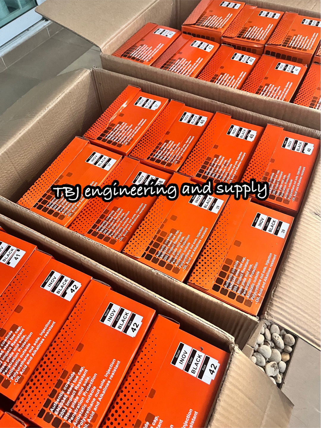 INOV : รองเท้าเซฟตี้หุ้มส้น หนังวัวแท้ พื้นเส้นใยคาร์บอนป้องกันไฟฟ้าสถิตย์ พื้นเสริมเหล็ก