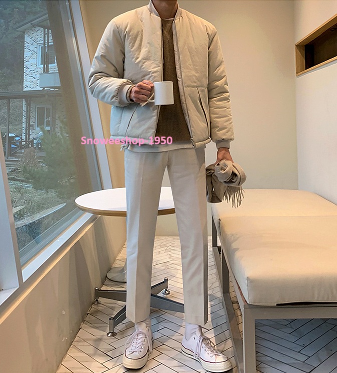 หนาวนี้ต้องมี! แจ็คเก็ตกันหนาวสไตล์เกาหลี แจ็คเก็ตทรงเบสบอล โอเวอร์ไซซ์ ใส่แบบหลวมๆ สบายสุดๆ! เหมาะสำหรับหนุ่มๆ ที่ชอบลุคเท่ **สตรีทสไตล์** หรือมินิมอล เรียบง่ายแต่ดูดี จุดเด่นที่ต้องมีติดกระเป๋า! กันหนาวได้ดี** อุ่นแต่ไม่อึดอัด ใส่เที่ยวต่างประเทศได้สบาย