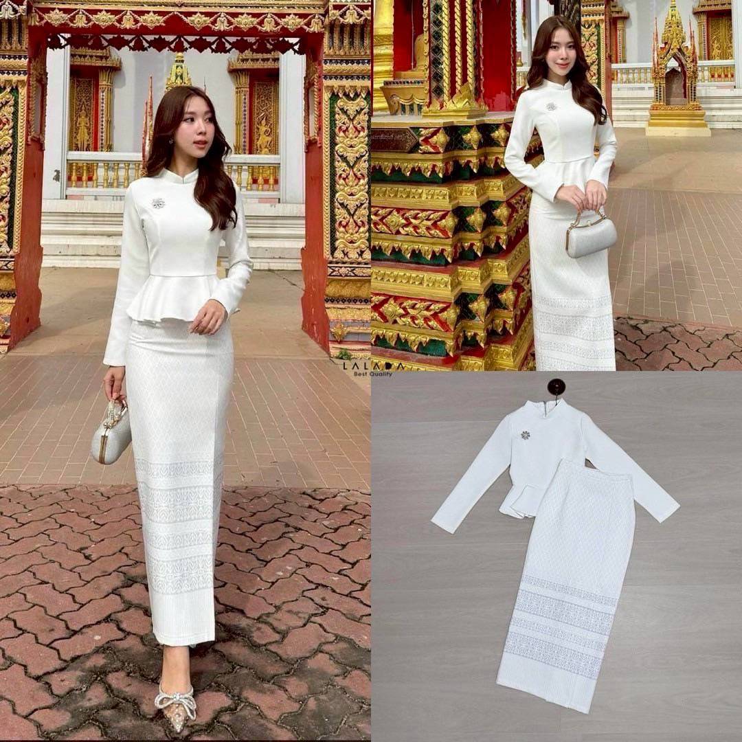 🌸LALADA (ลลดา)ค่ะ #งามอย่างไทย #ชุดไทย •Detail : set 2 ชิ้น เสื้้อแขนขาวสีขาว ชายเสื้อระบาย + กระโปรงสำเร็จรูปโทนสีขาว + เข็มกลัด สำหรับไปทำบุญ ชุดไปงาน ชุดแต่งงาน งานบุญ งานบวชได้หมดเลยค่ะ Color::ตามรูป