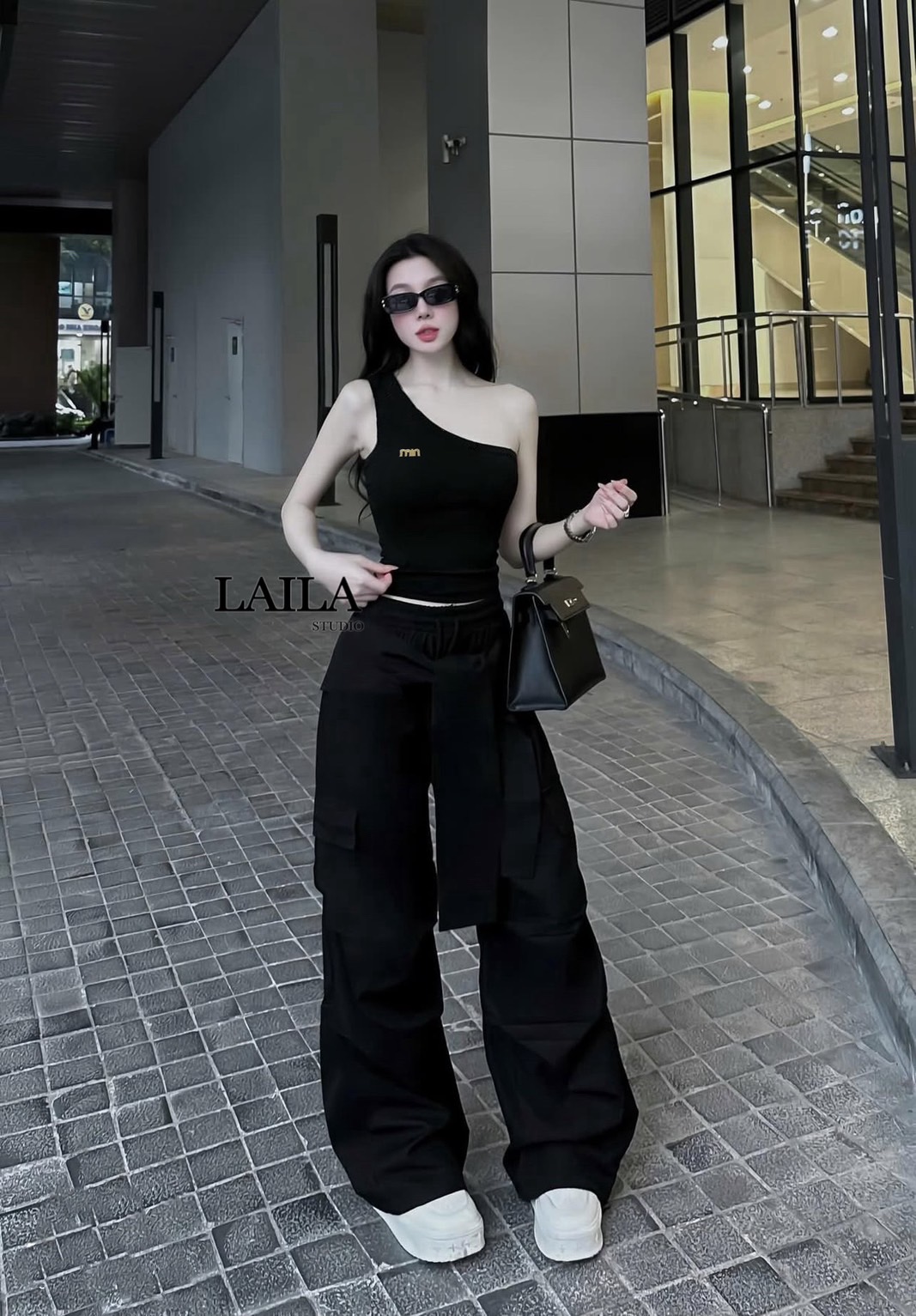 𝐍𝐞𝐰 𝐚𝐫𝐫𝐢𝐯𝐚𝐥 𝐋𝐚𝐢𝐥𝐚 𝐬𝐭𝐮𝐝𝐢𝐨 ♥ Tag : LAILA Detail: SETเสื้อ+กางเกง+เข็มกลัด เสื้อทรง