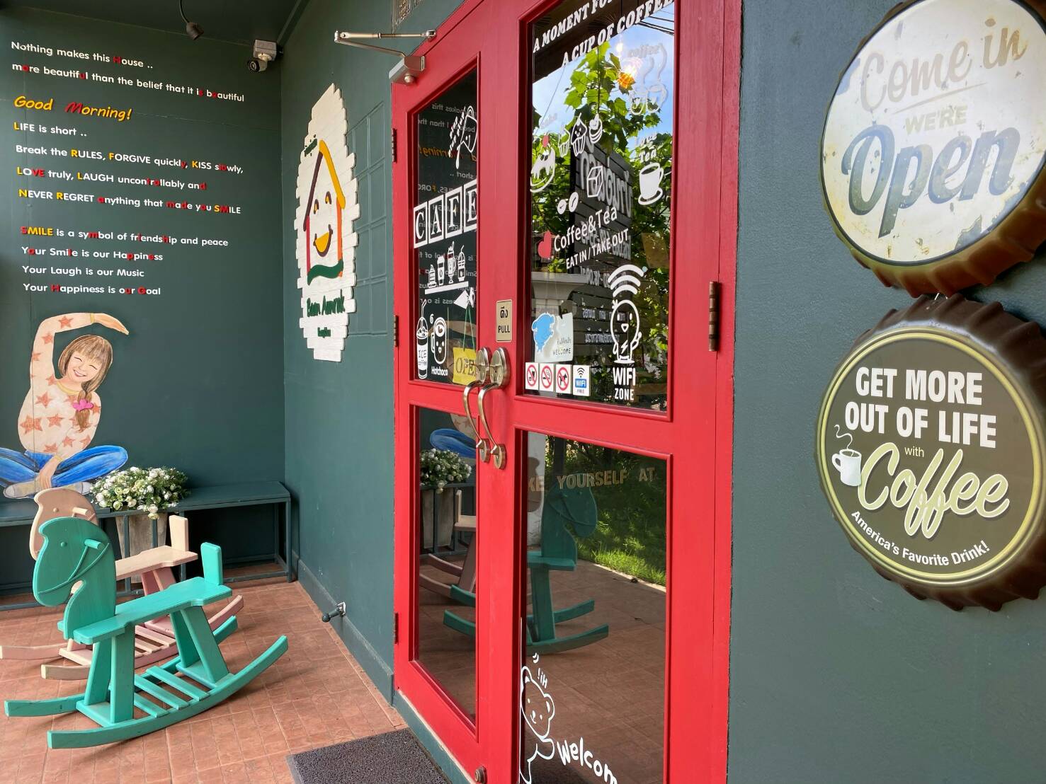 ขายบ้านพร้อมที่ดินและกิจการบ้านอุ่นรักร้านอาหาร+ร้านกาแฟ+ห้องพักรายวันใจกลางอ.เมืองหนองคายพร้อมอุปกรณ์เครื่องใช้ เฟอร์นิเจอร์ครบครันเหมาะสำหรับผู้รักในการทำธุรกิจ