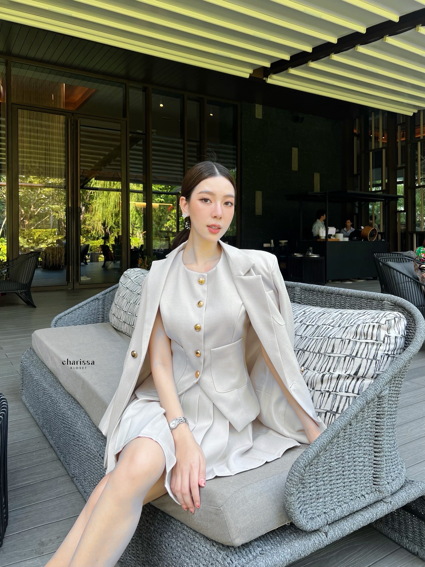 เซ็ทน่ารักๆเสื้อแขนกุด+กระโปรง+Blazer แมทซ์ได้หลายลุคมากๆ