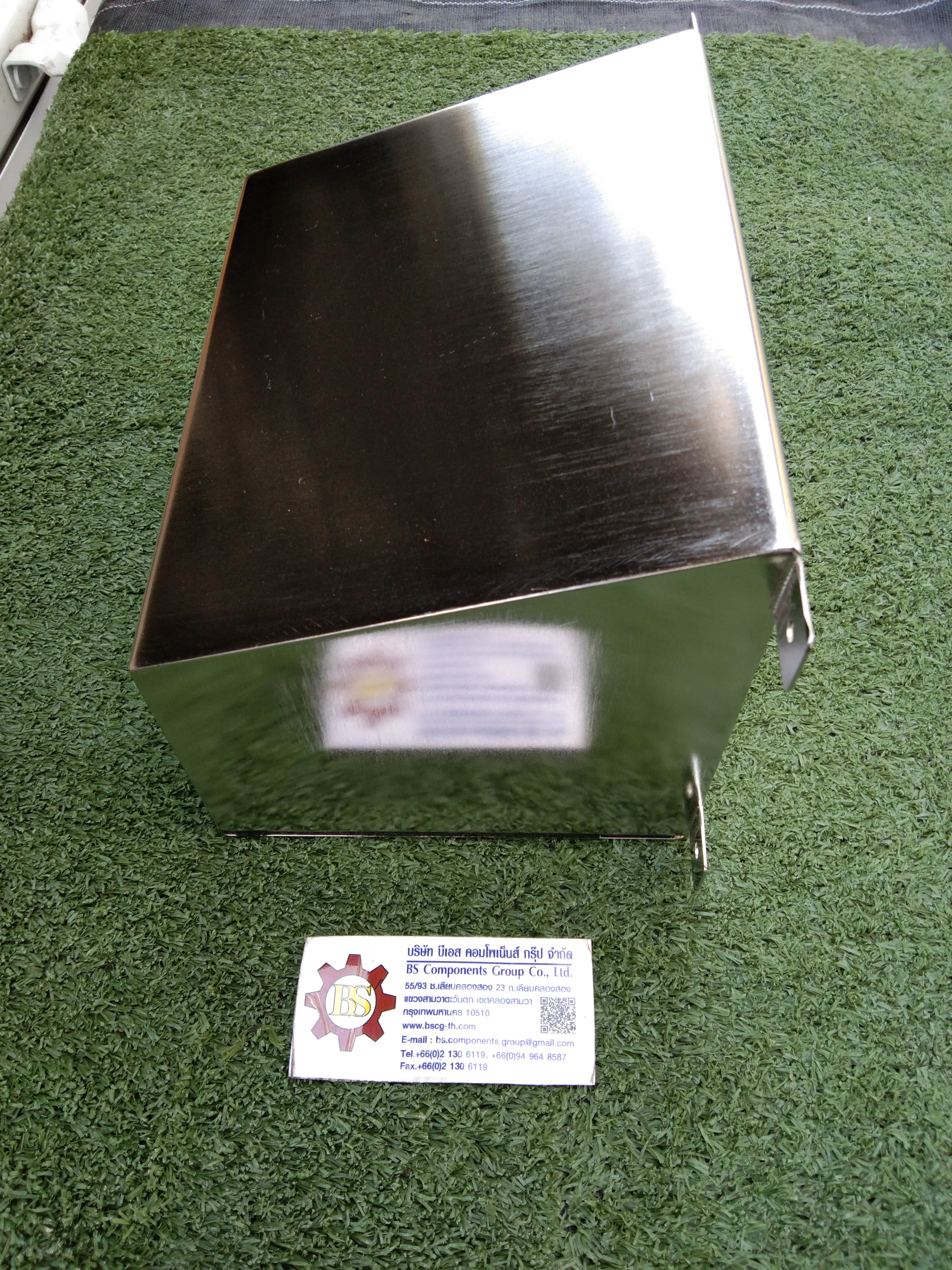 กล่องสแตนเลสด้านบนสโลป POWER PLUGS (D) W200xH150xD150mm.