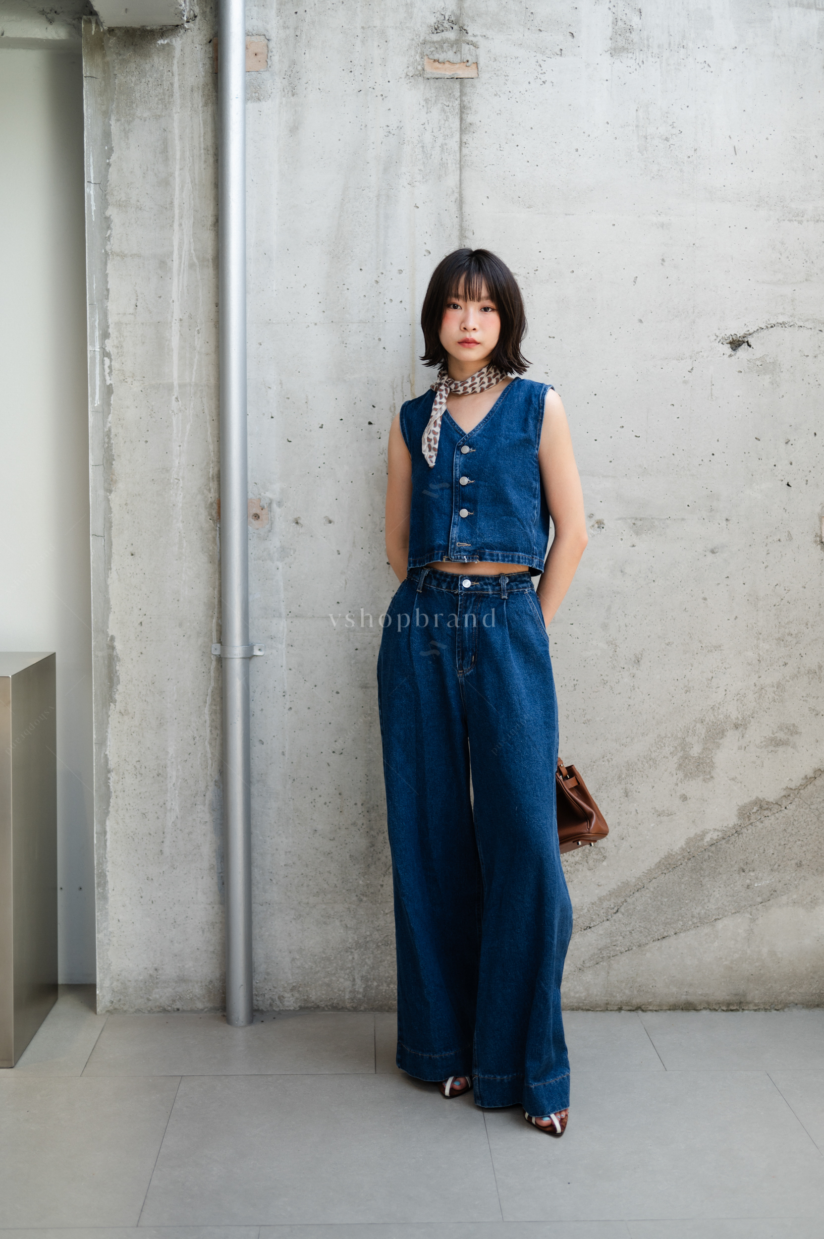 Set เสื้อกั๊กยีนส์ + กางเกงขายาว