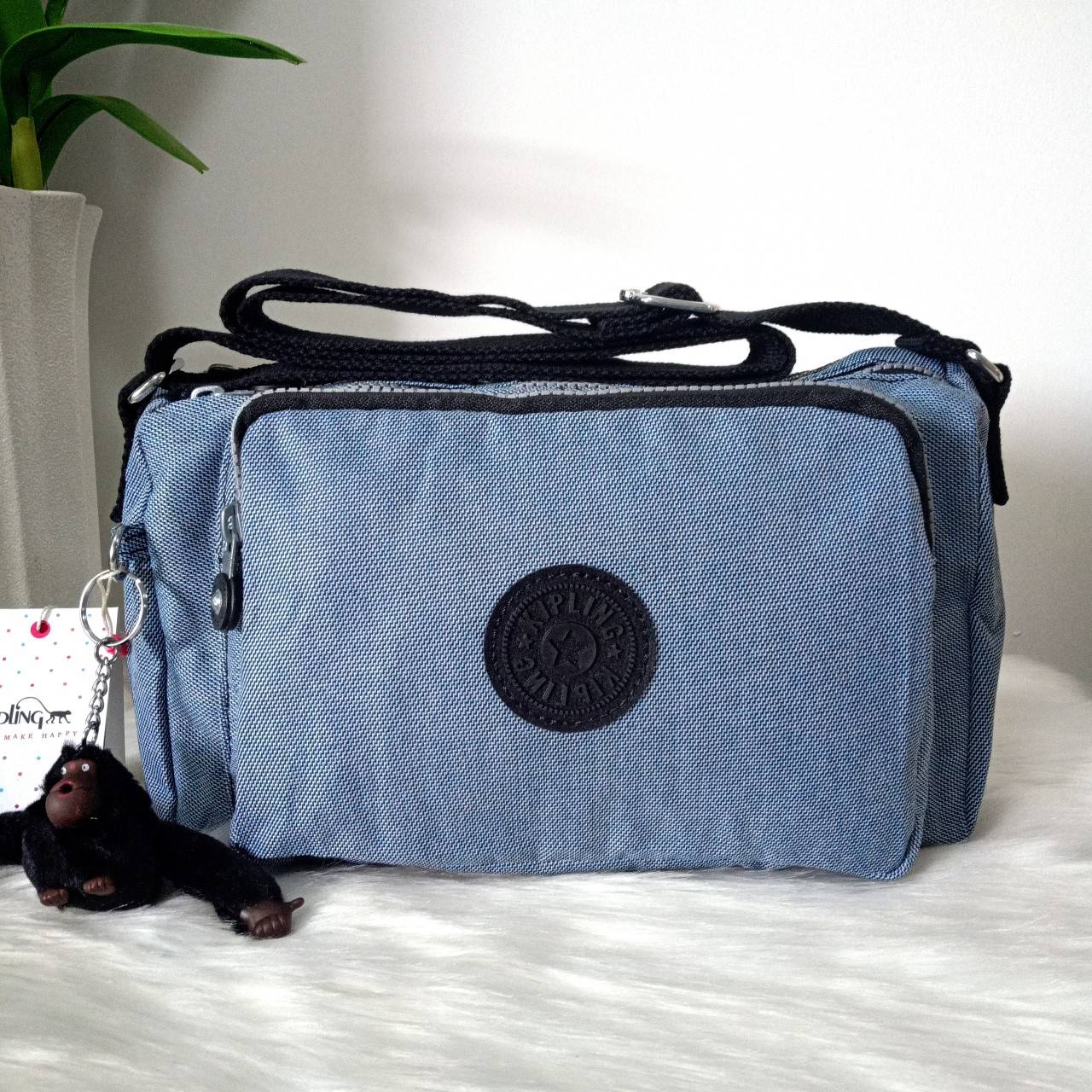 กระเป๋าสะพายเท่ห์ๆ จุของได้เยอะแบรนด์เนมคิปลิ้งค์ สียีนส์ KIPLING RETH CROSSBODY BAG