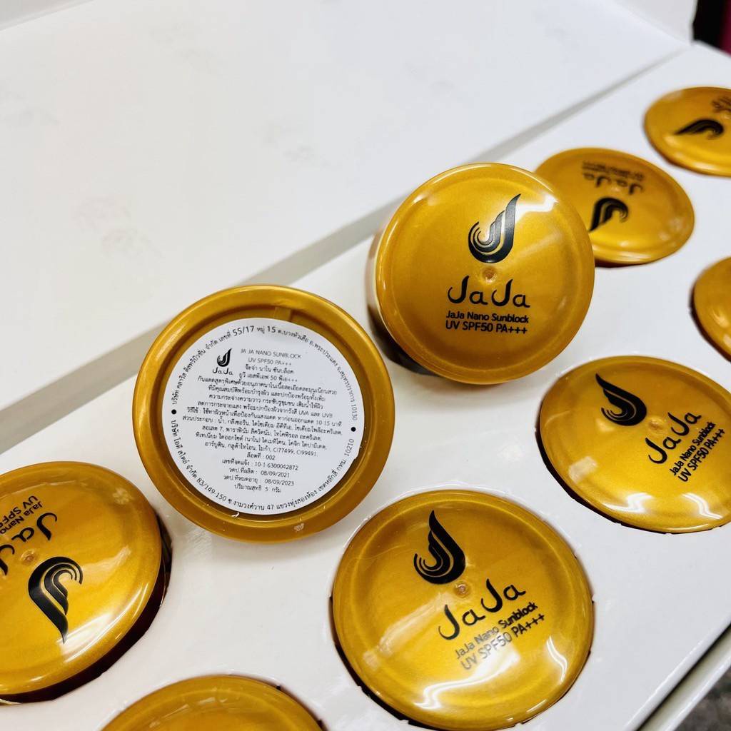 (10ชิ้น/กล่อง) กันแดดจ๊ะจ๋า ตัวดังในtiktok หน้าฉ่ำวาว กันน้ำ กันเหงื่อ คุมมัน JaJa Nano sunblock SPF 50PA+++ ขนาด 5 กรัม