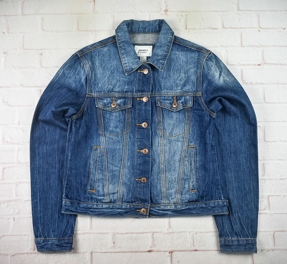 FOREVER21แท้ รอบอก 35 เสื้อแจ็คเก็ตยีนส์ ผู้หญิง ฟอร์เอเวอร์21 สียีนส์ เสื้อแขนยาว เนื้อผ้าดี