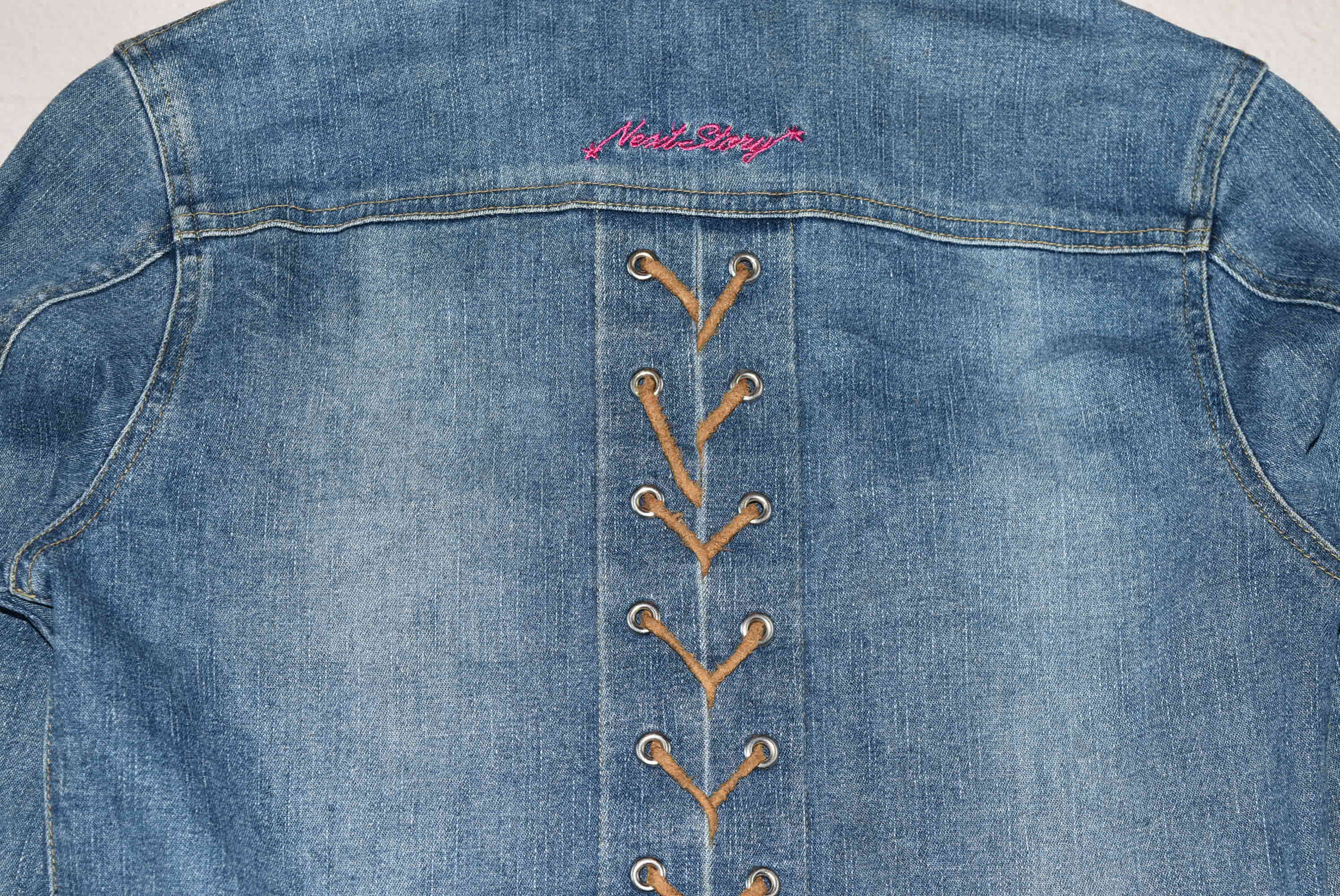 NEXT STORY อกจริง 32 ไซส์ XS เสื้อแจ็คเก็ตยีนส์ แขนยาว ผู้หญิง ทรงสวยเก๋ มีสไตล์ เนื้อผ้านุ่มใส่สบาย