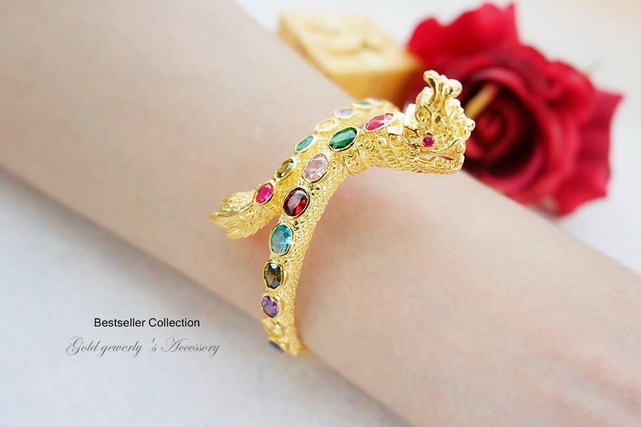 กำไลพญานาค คุ้มภัยเรียกโชคลาภเสริมบารมี รุ่นพลอยเต็มวง มีหลายแบบ