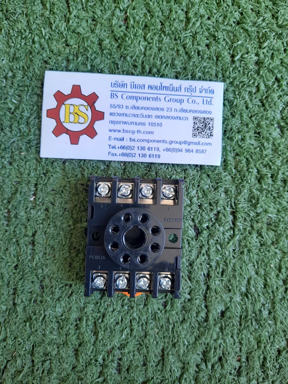 OMRON : Socket PF083A-E