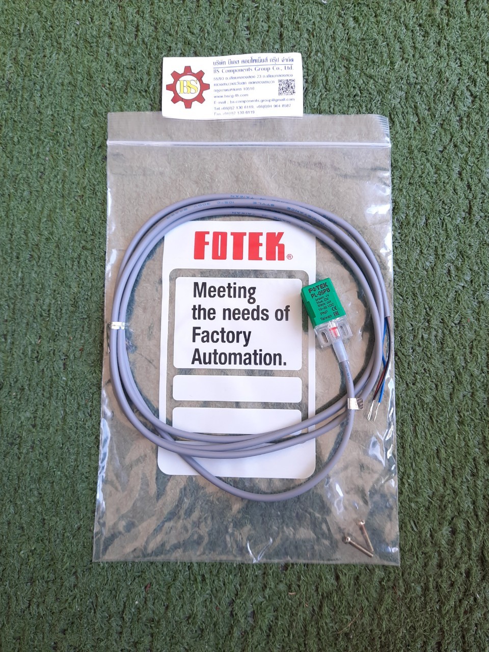 FOTEK : Proximity Sensor PL-05PB , Sen Dist. 5.0 mm, PNP, NO, 10-30VDC, 3wires