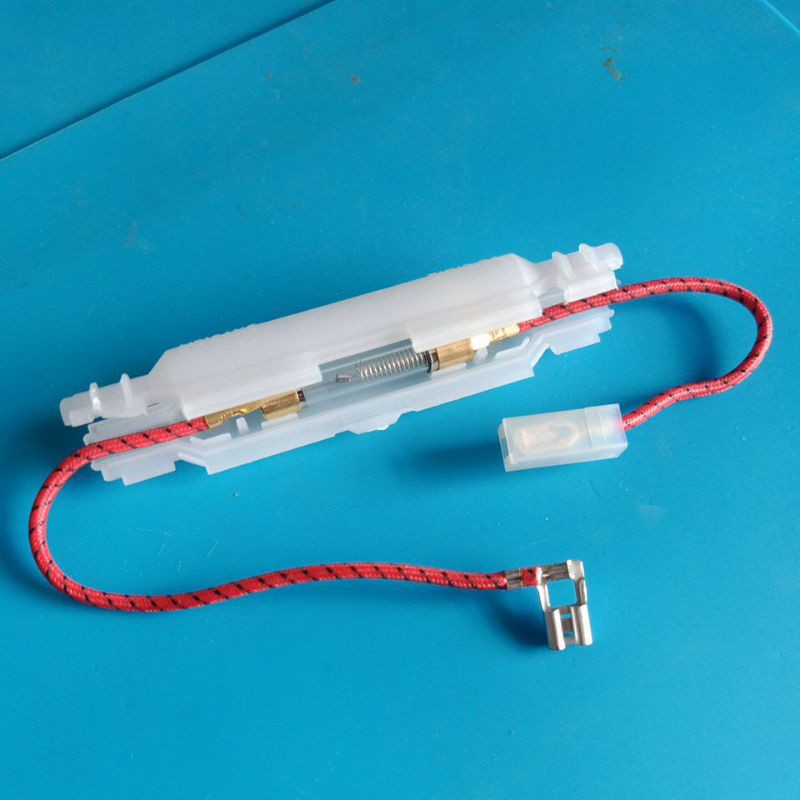 ชุดฟิวส์พร้อมกล่องอะไหล่ไมโครเวฟ 5kv 0.75 A เป็นค่ากลางใช้ได้ทุกรุ่นทุกยี่ห้อ