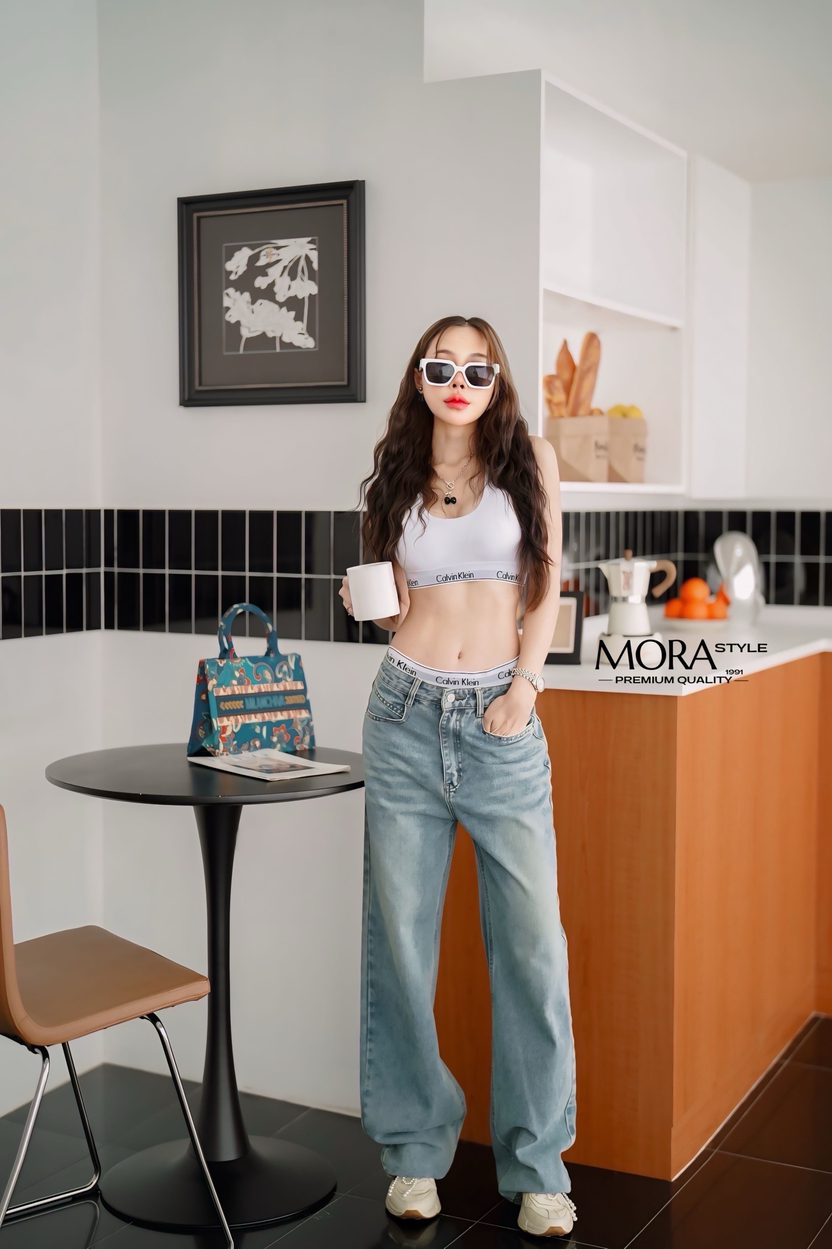 Set 3 ชิ้น เซ็ตบราตัวในพร้อมกางเกงแต่งขอบโลโก้อย่างดี ผ้ายืดหยุ่นใส่สบาย มาพร้อมกับกางเกงยีนเอวสูง ขากระบอกใหญ่ ทรง baggy มาในลุคเท่ๆ เอาใจสายสปอร์ตคูลๆโดยเฉพาะเลยค่าาา