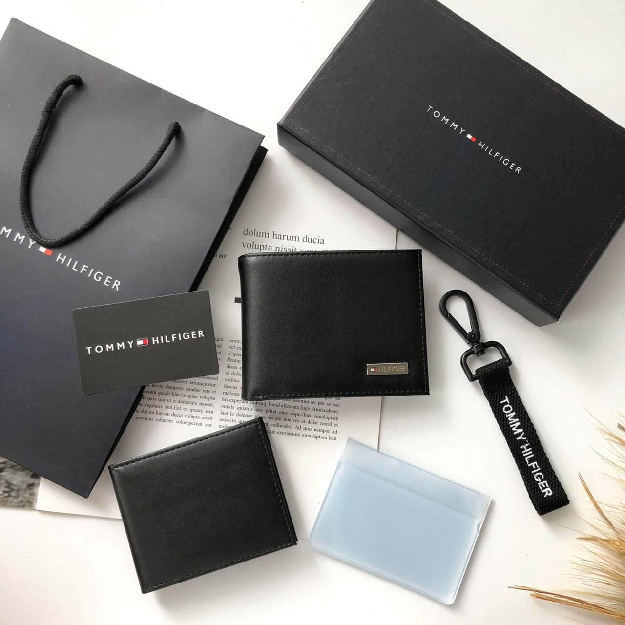 ชุดกระเป๋าสตางค์พวงกุญแจผู้ชายแบรนด์เนมทอมมี่สีดำTOMMY Short Wallet with Key Set