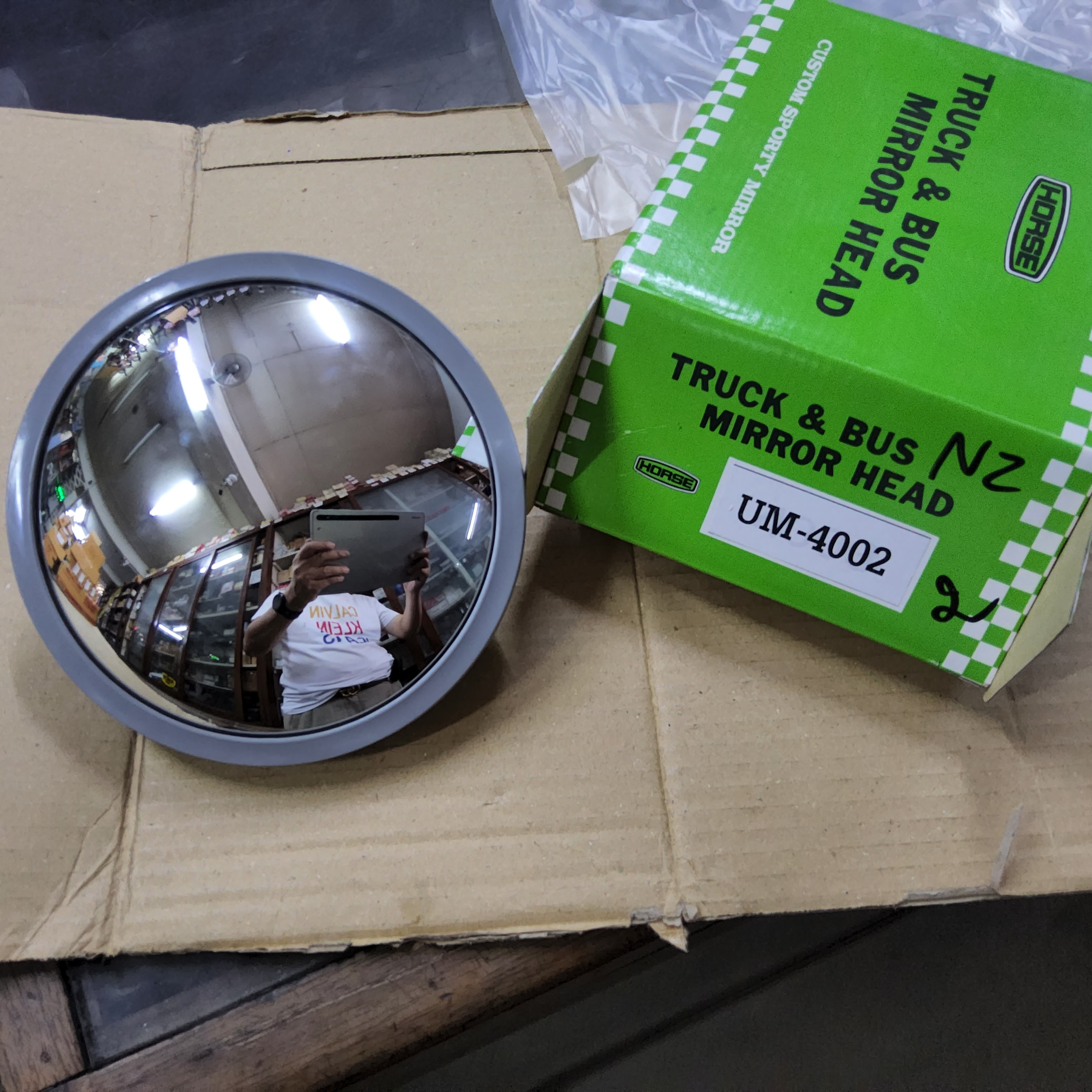 HORSE กระจกส่องพื้น กระจกมองข้าง กระจกฮวงจุ้ย แบบห่วง UM-4002 วงกลม นูน ขนาด 14 cm./ 6 นิ้ว กระจกรถบรรทุก กระจกมองหลัง กระจกรถยนต์ สีดำ ดัดแปลงใส่ตามต้องการ