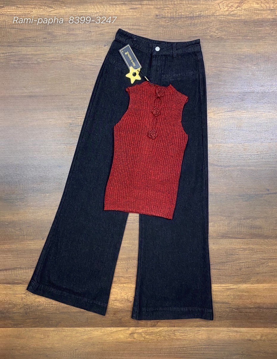 Label :: RAMI-PAPHA(รมิปภา) Detail :: เสื้อ+ขายาวยีนส์ เซตเสื้อเนื้อผ้าทอสีสวย อย่างดีหนานุ่มผ้านิ่มยืดหยุ่น สวมใส่สบาย ดีเทลแต่งดอกไม้ที่อกสวยเก๋ **ได้ลุคผู้ดี +++มาพร้อม กางเกงยีนส์ขายาว ที่แมชกันได้อย่างลงตัว ทางร้านคัดสรรผ้ายีนส์อย่างดีทรงสวย กระเป๋าใ