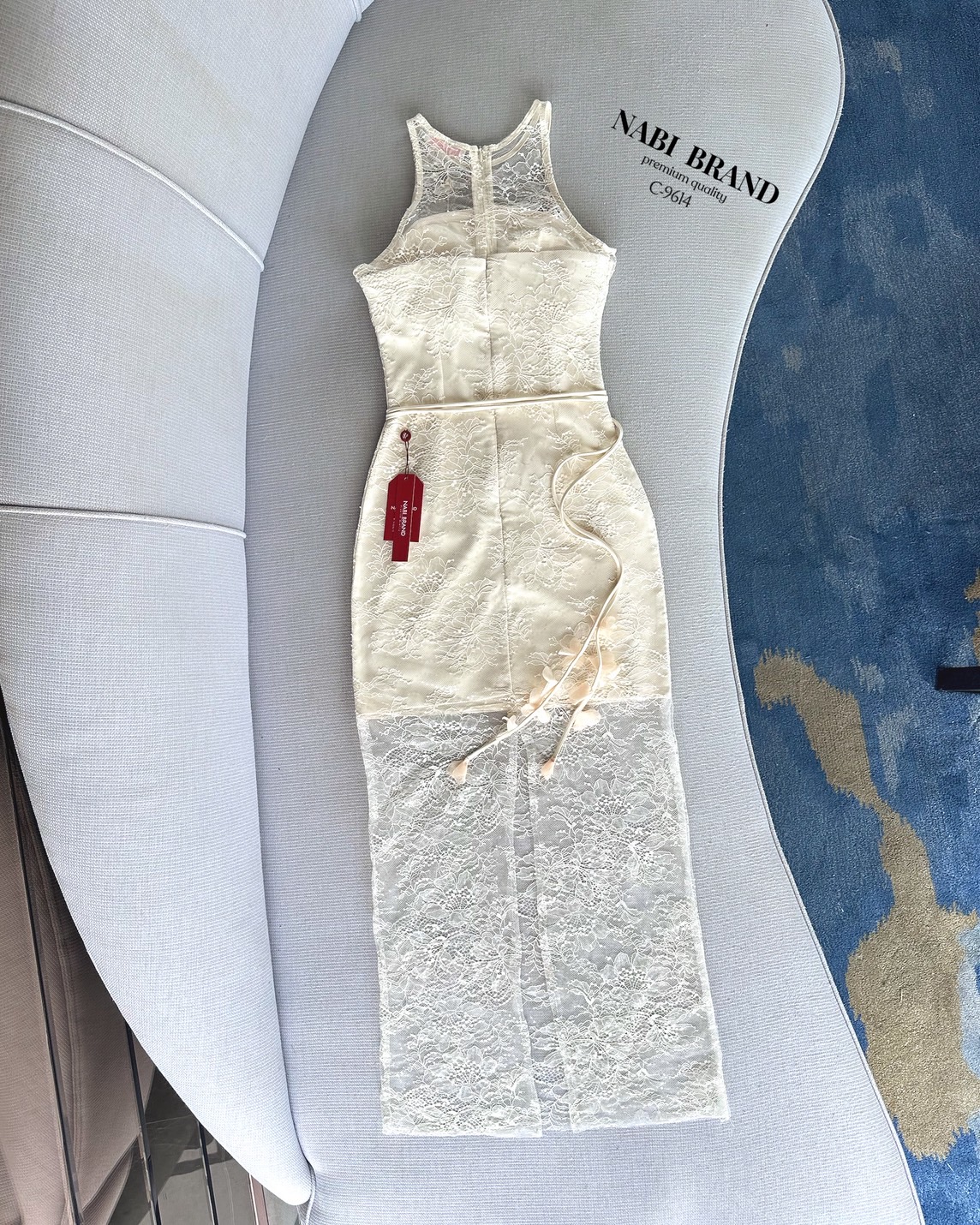 ชุดเดรสยาวสีครีม💛 ผ้าลูกไม้หรูพร้อมเชือกสายดอกไม้ 3D มีฟองน้ำและซับใน งานซิบด้านหลัง เดรสผ่าหลัง ออกงานหรือดินเนอร์ทานข้าวก็สวยเลิศ ห้ามพลาดเลยนะคะ ปังแน่นอน❤️ #NABIBRAND #งานป้ายnabi #นาบีแบรนด์ #เดรสยาวลูกไม้ #dinnerdress #ชุดเดรส #งานป้า