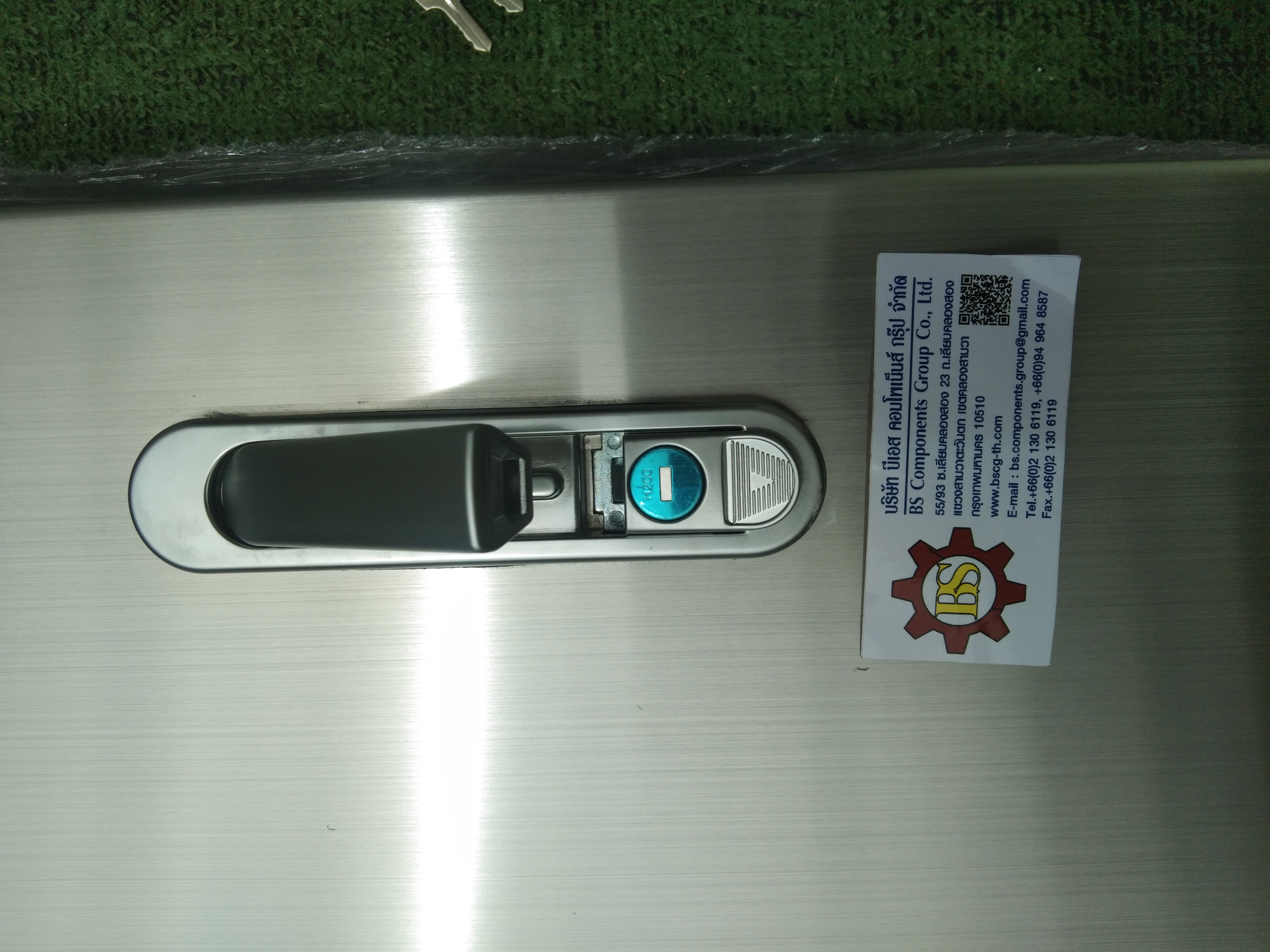 Main LUG 250A ตู้สแตนเลส 304 มีหลังคาสโลป W450xH800xD152mm. (36ช่อง)