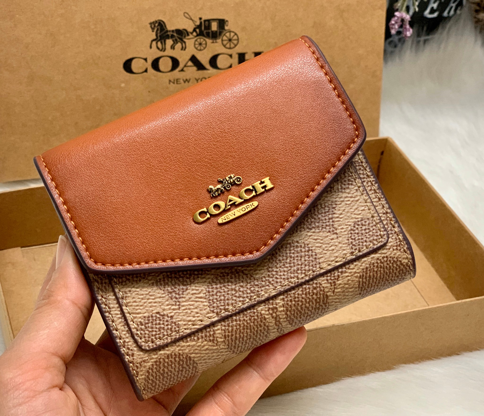 กระเป๋าสตางค์ผู้หญิงแบรนด์เนมโค้ชลายC เรียบหรูดูแพง COACH SHOT WALLET BAG F31548-สีน้ำตาลลายC