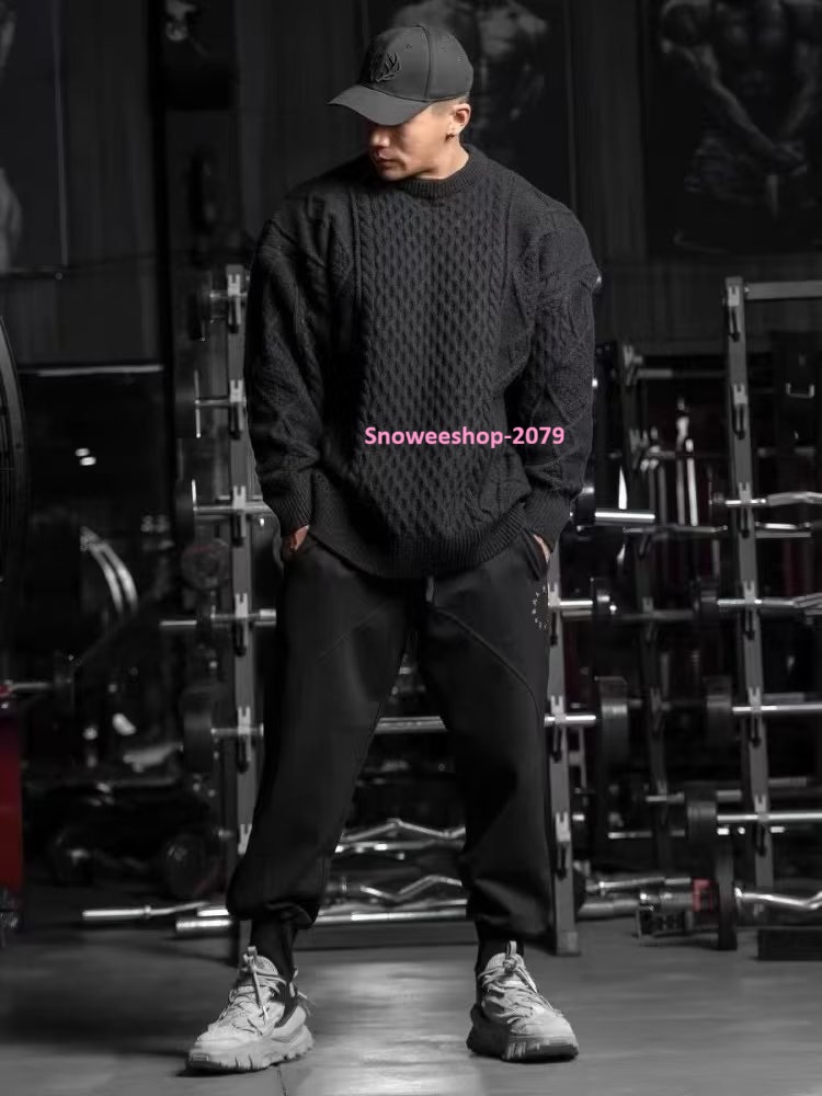 สเวตเตอร์ไหมพรมทอหนา สุดเท่สำหรับหนุ่มไซส์ใหญ่ XL–8XL ไซส์ใหญ่ถึง 59 นิ้ว ใส่แล้วดูเพรียว ไม่อ้วน ไม่แน่น ผ้านุ่ม หนา อุ่นกำลังดี ใส่เที่ยวต่างประเทศ ใส่ลุคเท่ในเมือง เรียบหรู ดูแพงแบบผู้ชายมินิมอล สีดำคลาสสิก แมตช์ง่าย ใส่ได้ทุกวัน