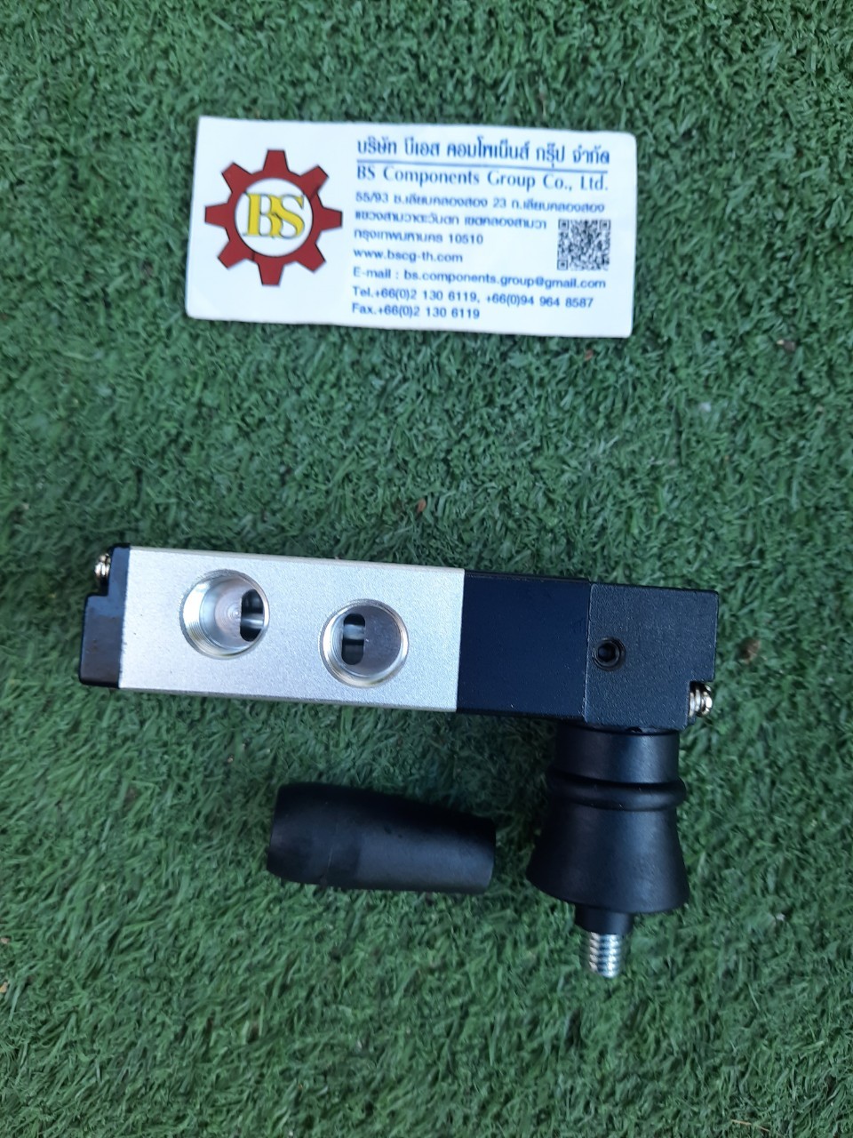 SFC : Hand control valve 4H230-08C 5/3way PT1/4 Return