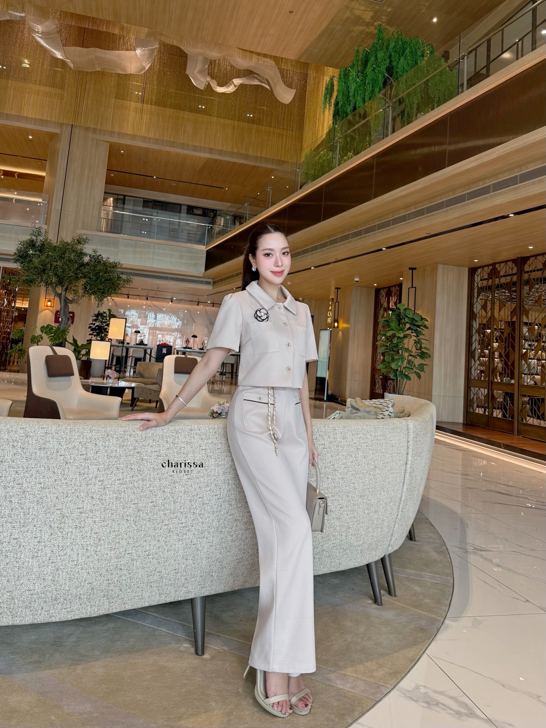 เซ็ตเสื้อ+กางเกงทรงขากว้างที่ดูเรียบหรู ใส่ทำงานหรือออกงานได้สบาย #ชุดใส่ทำงาน #ชุดทำงานส วยๆ#ชุดเซ็ทใส่ทำงาน#ชุดเสื้อสีฟ้า #OOTD เซ็ทสีชมพูอ่อน #เดรสสีน้ำตาล