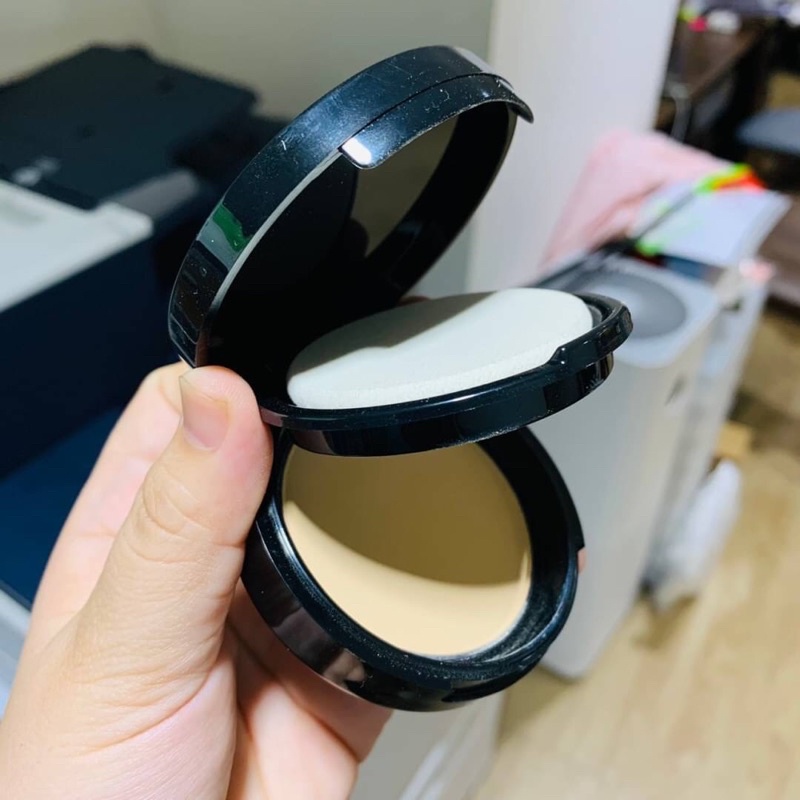 Magic Pearl Foundation Powder ARBUTINA 魔法珍珠粉餅 แป้งผสมรองพื้นเมจิกเพิร์ล ช่วยควบคุมความมันบนใบหน้า