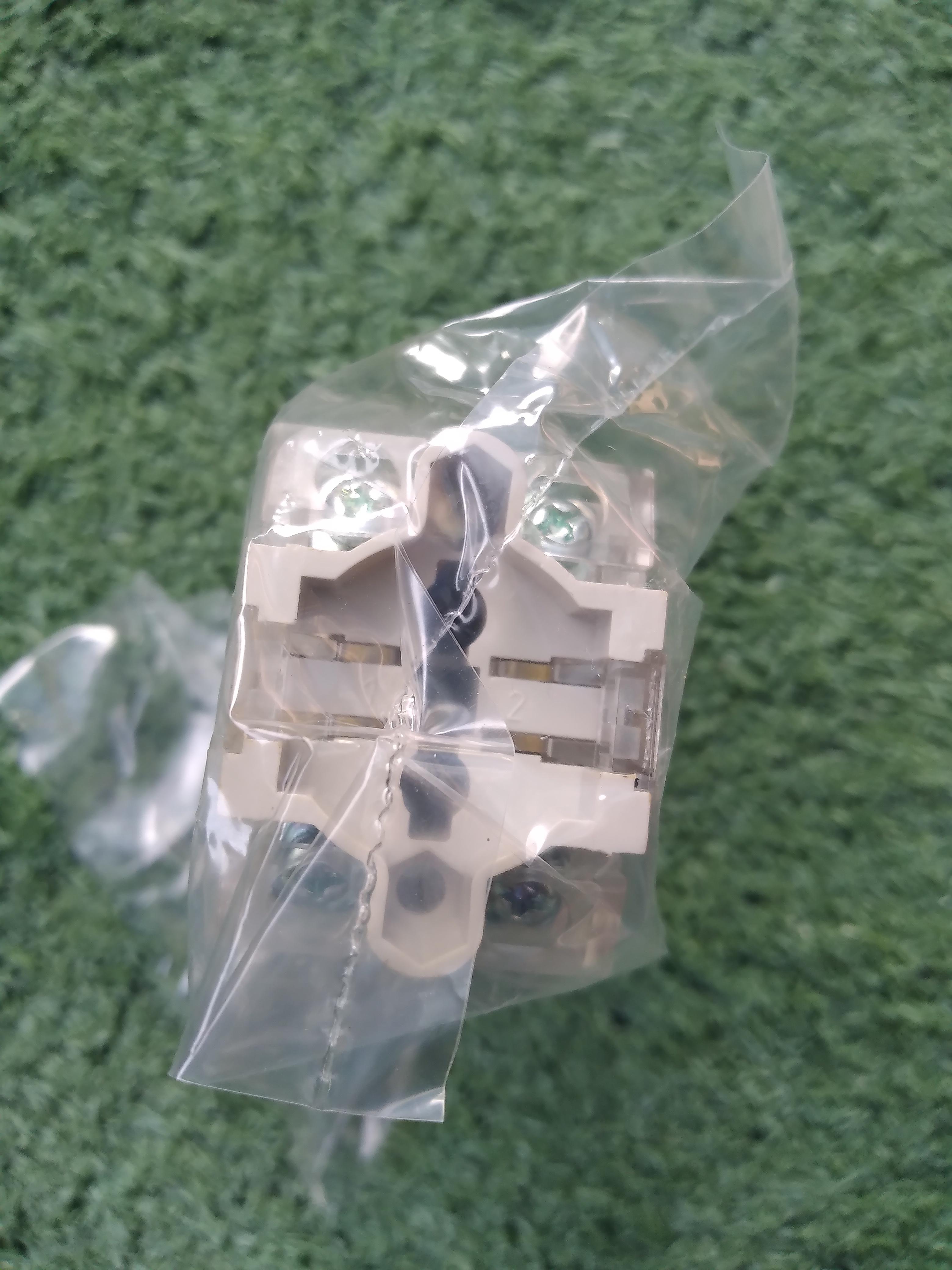 TEND : ILL PUSH BUTTON SWITCH T3IFR7G-I2A