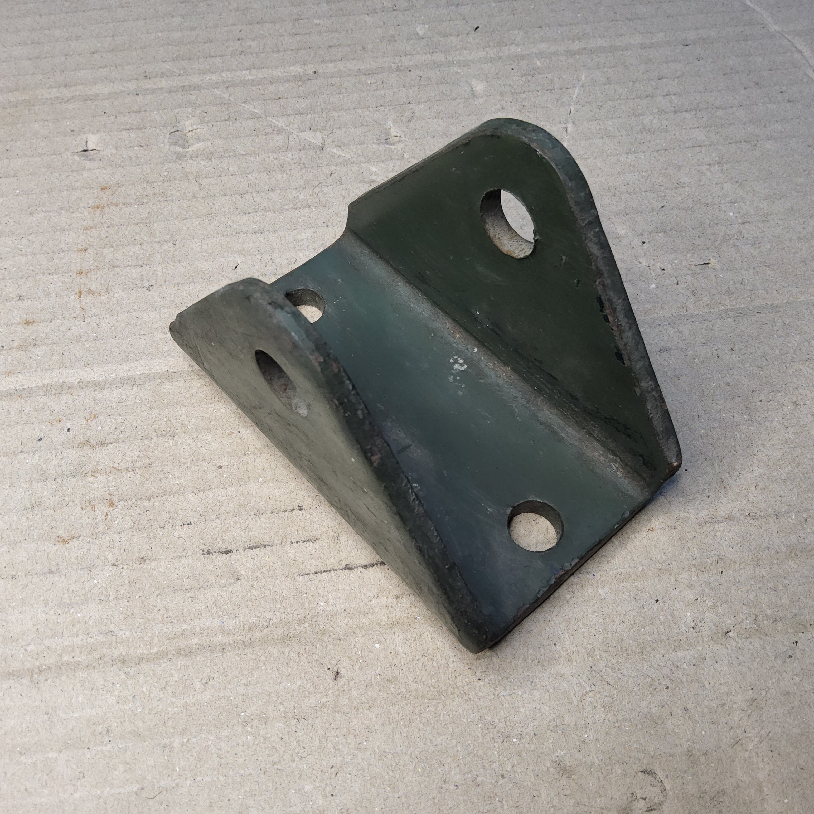 บ็อกแหนบ ติดคัดซี่ Jeep จี๊ป เล็ก วินลี่ CJ5 CJ6 CJ7 ตัวหนา [ 6 มม ]