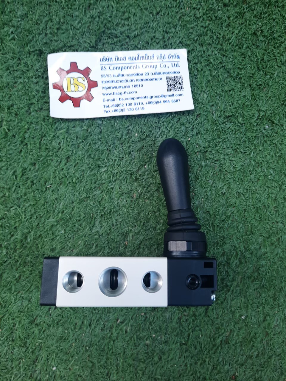 AirTAC : Hand control valve 4HA210-08 5/2way PT1/4 Spring Return