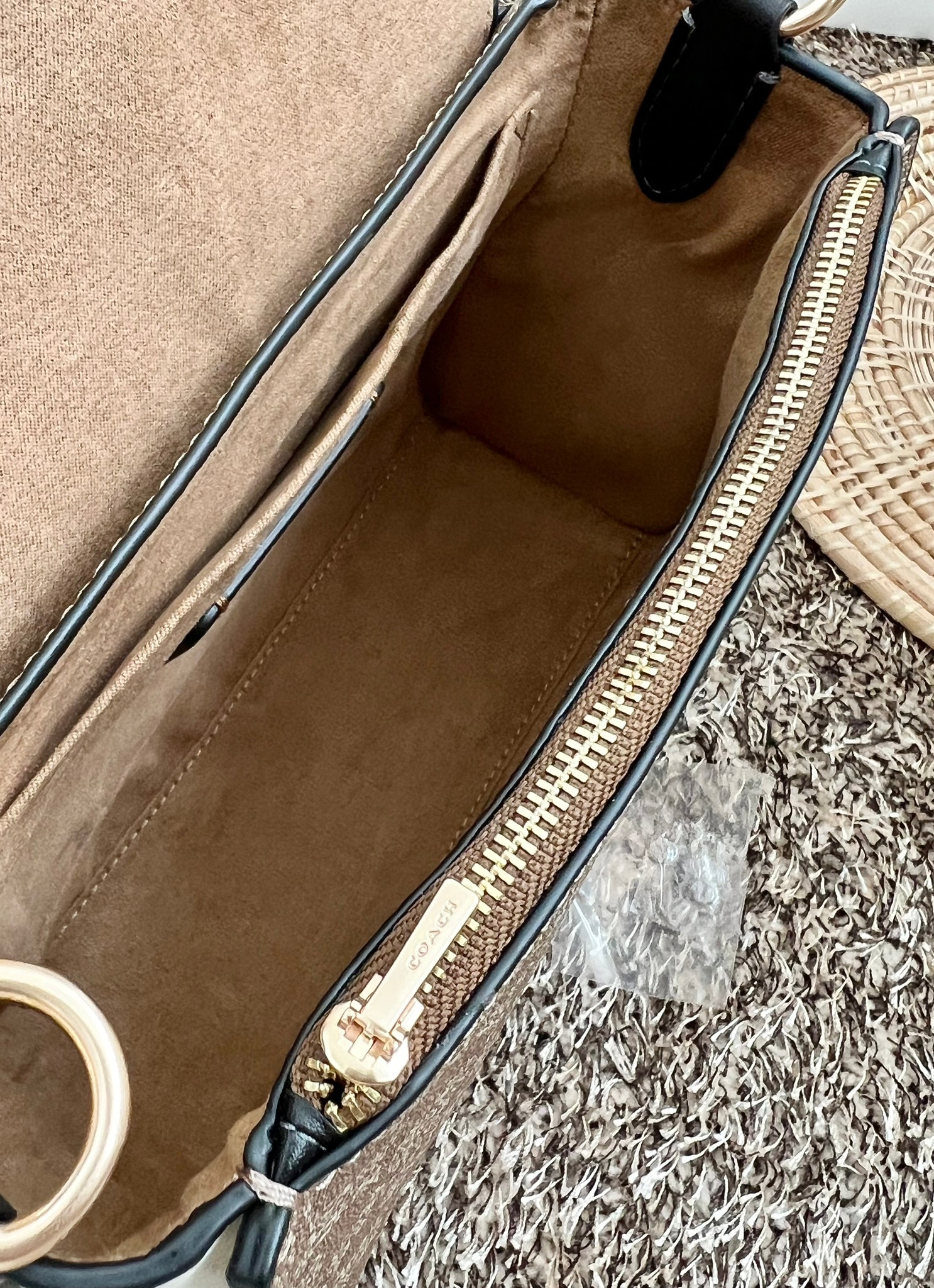 กระเป๋าสะพายไฮโซเรียบหรูดูแพงแบรนด์เนมโค้ชขนาด 8.5 นิ้ว หนังแท้ Coach Morgan Top Handle Satchel ((CE569//CF321//CF322))