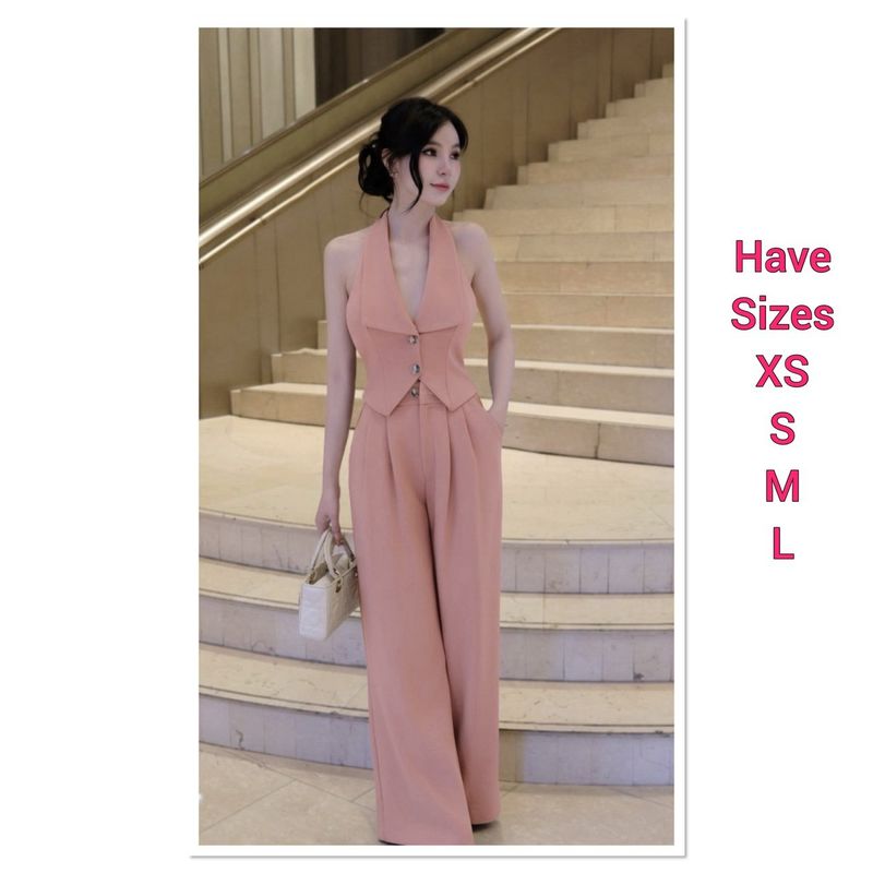 👗👗Detail : Set 2 ชิ้นสีนู๊ดทั้งชุด ตัวเสื้อคล้องคอ ทรงเข้ารูปมีกระดุมหน้า 2เม็ด ใช้งานได้จริง ด้านหลังเว้าทรงสวย มาพร้อมกับกางเกงขายาวทรงกระบอกใหญ่ดีเทลจับจับด้านหน้าให้ดูมีมิติ กระดุมและซิปหน้า มีกระเป๋า2ข้าง