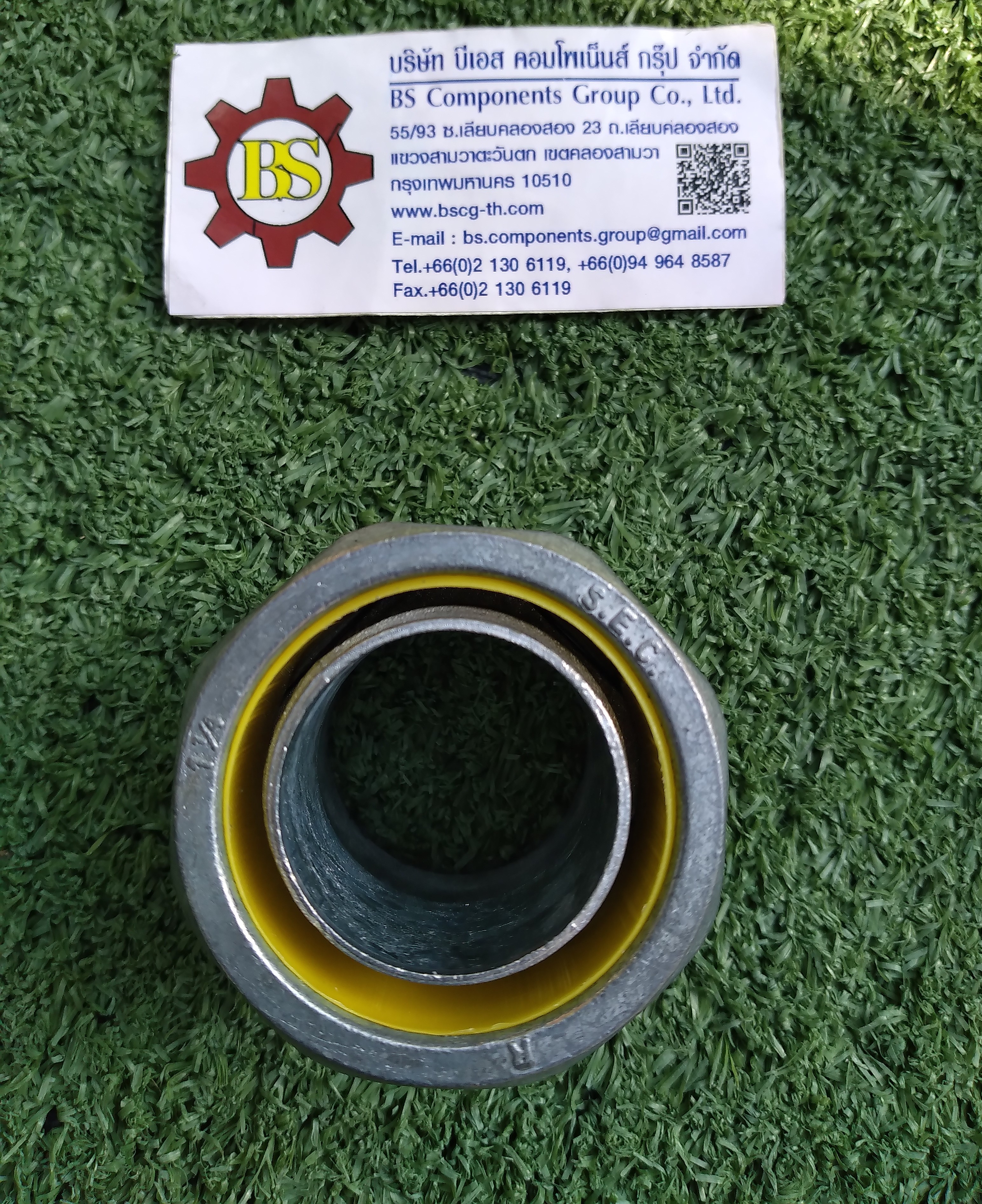 SEC : คอนเนคเตอร์ท่ออ่อนกันน้ำ สีเทา ตรง 1.1/4"