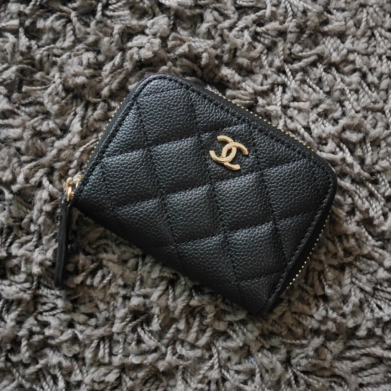 กระเป๋าสตางค์ใบสั้นซิปรอบเรียบรหรูดูแพงแบรนด์เนมชาแนลพรีเมี่ยมกิ๊ฟ Chanel Premium gift-หนังคาเวียร์สีดำอะไหล่ทอง