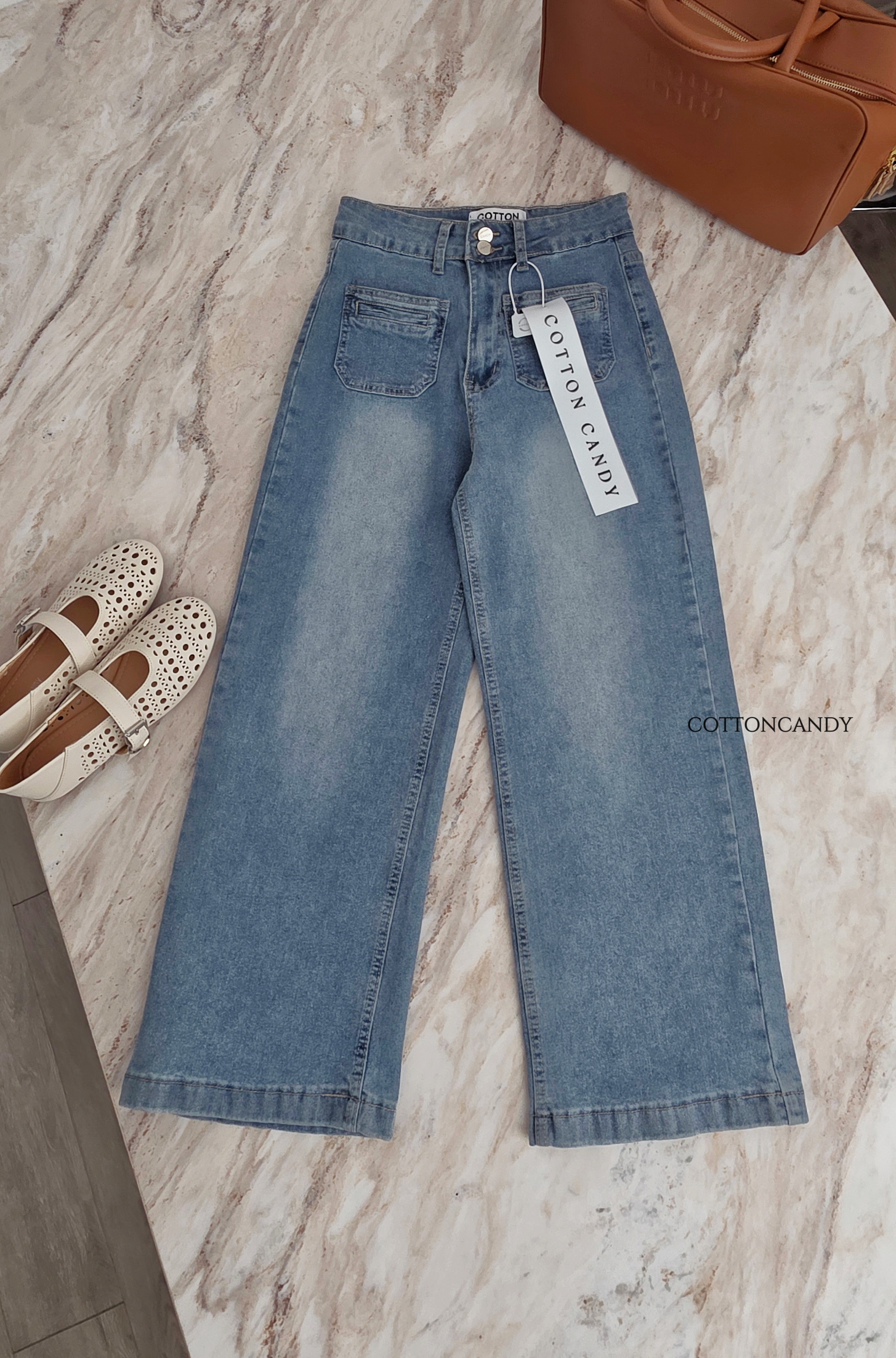 Tag#cottoncandy กางเกงยีนส์ผ้ายืดรุ่นนี้ บอกเลยใส่สบายมากๆคร่าาา แพทเทิลขากระบอกเล็ก7ส่วน ใส่ง่ายๆชิลๆ ผ้ายีนส์ยืดเนื้อดี ใส่สบายไม่อึดอัด โทนสรฟอกเฟดสีสวยมากๆ