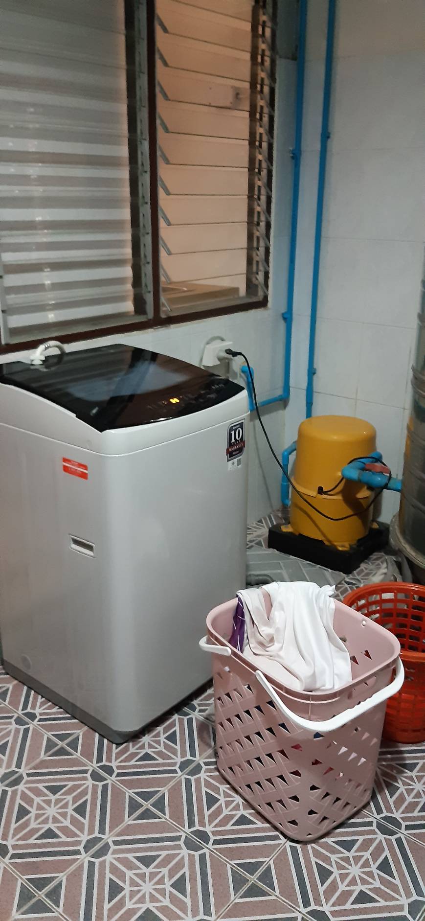 ให้เช่าทาวเฮ้าส์ จ.นนทบุรี หมู่บ้านลักกี้โฮม ซ.วัดเพลง-ไทรม้า ถนนเมน รัตนาธิเบศร์-ไทรม้า พร้อมเข้าอยู่