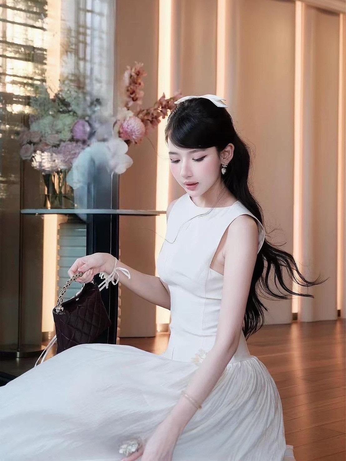 เดรสแขนกุดตัวยาวสีขาวช่วงกระโปรงผ้าตาข่ายสีขาวฟูฟ่อง ปักดอก 3D ใส่แล้วโลกสดใสมากๆค่ารุ่นนี้ ใส่vacayถ่ายรูปกับแก๊งค์เพื่อนๆไม่มีผิดหวังเลยค่า