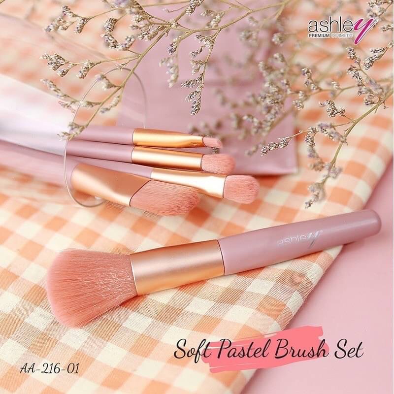 ชุดแปรงแต่งหน้าพร้อมกระเป๋า 5 ชิ้น ขนแปรงนุ่ม เกลี่ยง่าย ASHLEY PINK SOFT PASTEL BRUSH SET #AA216
