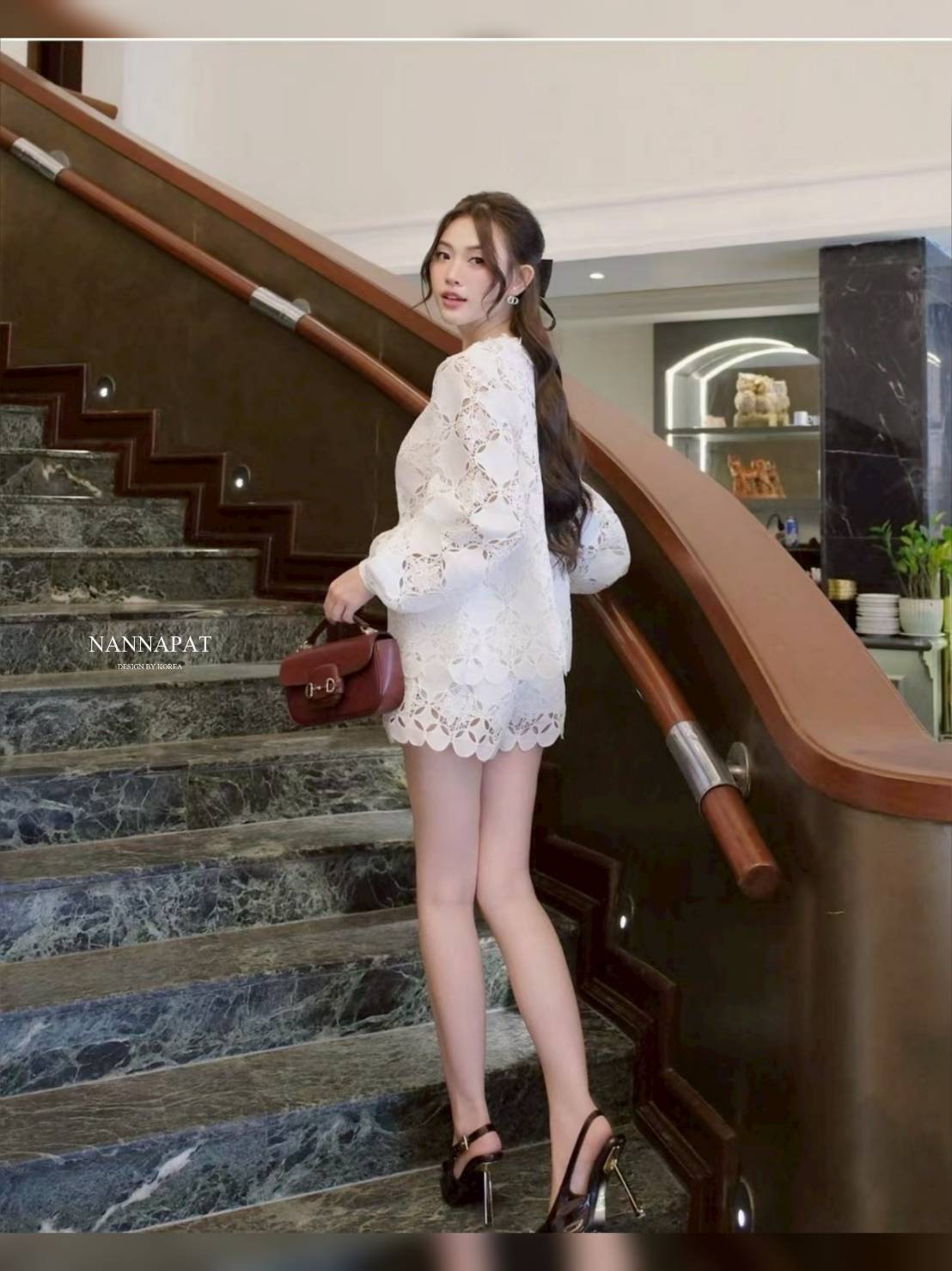 SET เสื้อผ้าลูกไม้ถักทอลายดอกอย่างดี +กางเกงขาสั้น