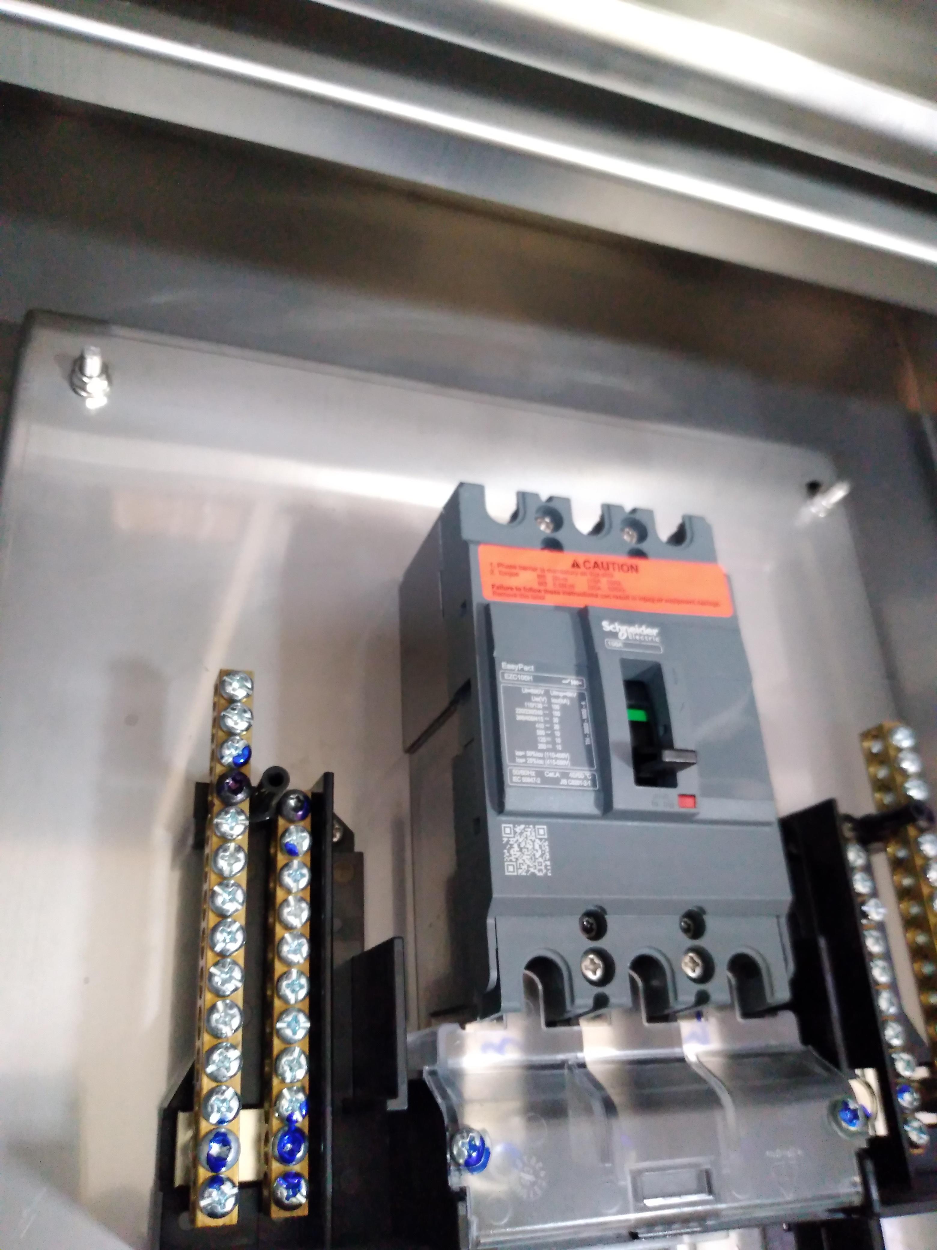 LOAD CENTER 100A ตู้โหลดสแตนเลส 304 ฝา 2 ชั้นทึบ หลังคาสโลป W450xH805xD150mm. (42ช่อง)