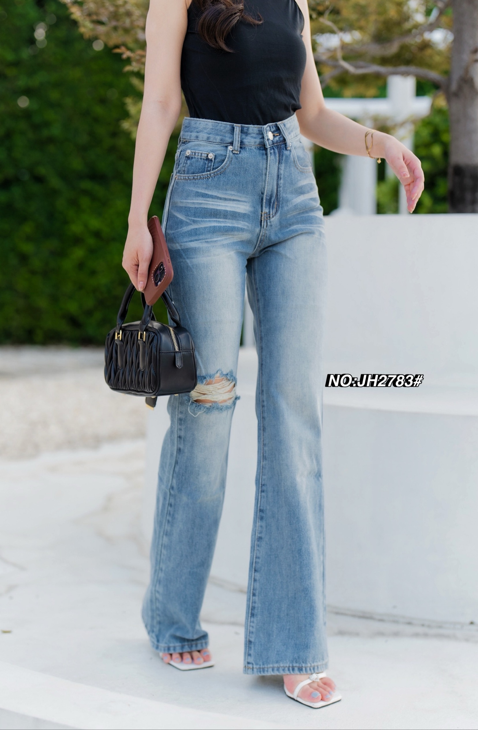 No.JH2783# -กางเกงทรงกระบอกที่แซปที่สุดในปฐพีนี้ ฮิตกันมากกก (ผ้าไม่ยืดคะ) งานปังที่สุด ฟอกสีสวย เพิ่มความสูงให้เมื่อสวมใส เอวสูงปรี๊ดปิดสะดือ ความยาวไม่เต่อ ทำขาดเข่าข้างหนึ่ง งานดีจริง ทรงสวยมาก