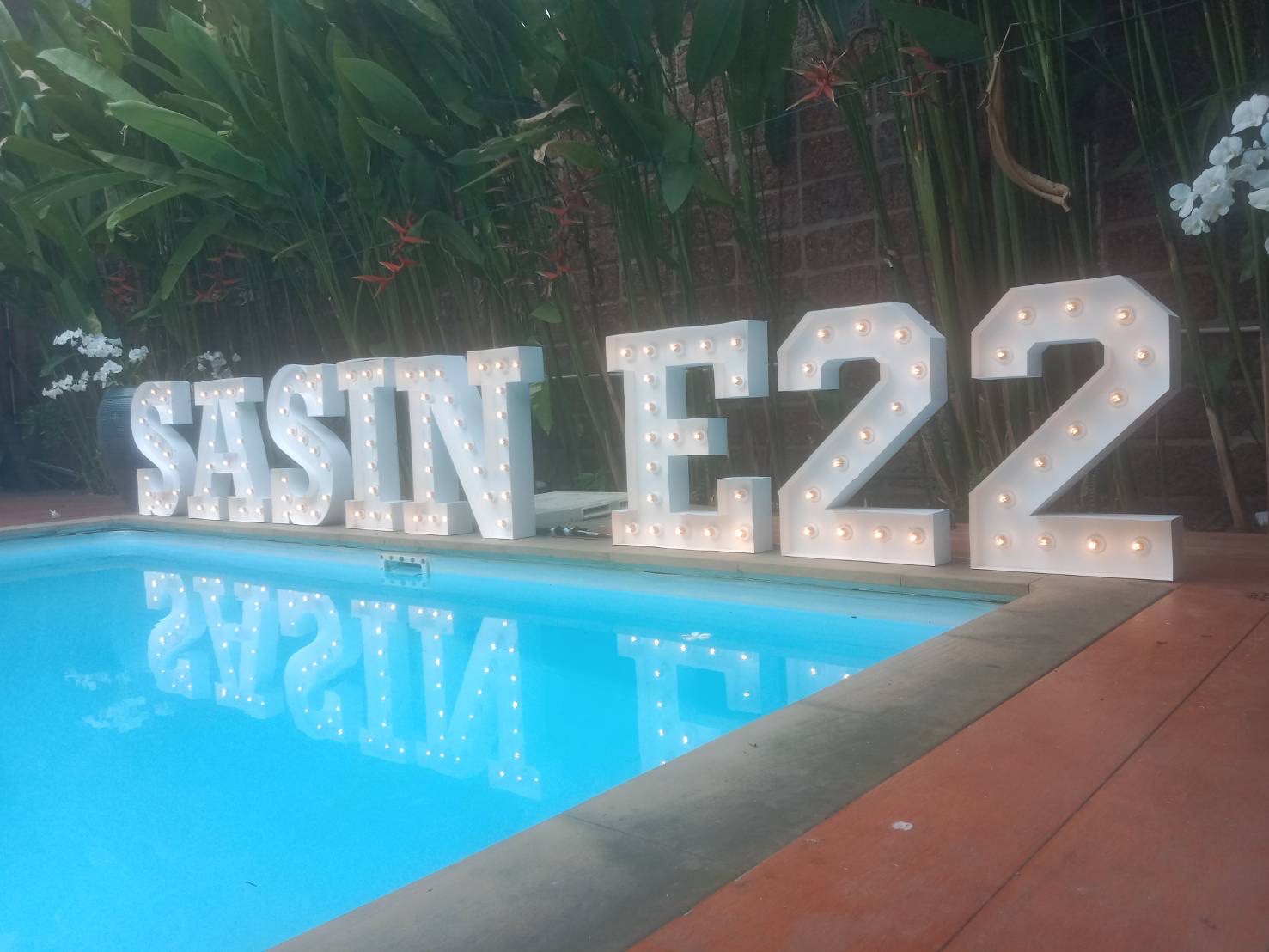 ป้ายอักษรเช่าไฟปิงปอง ป้ายไฟตกแต่งงาน ขนาดอักษรสูง 70cm