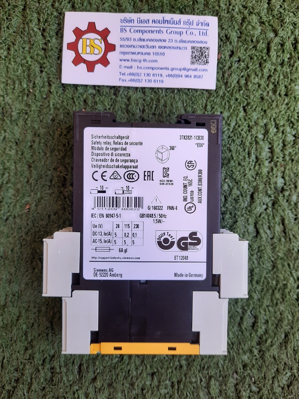 SIEMENS : 3TK2821-1CB30 SIRIUS safety relay with relay enabling circuits (EC) 24 V AC/DC, 22.5 mm Screw terminal EC instantaneous: 3 NO EC delayed: 0 NO SC: 1NC Autostart/manual start Basic device Maximum achieved SIL: 1, PL: c as expansion unit up to max